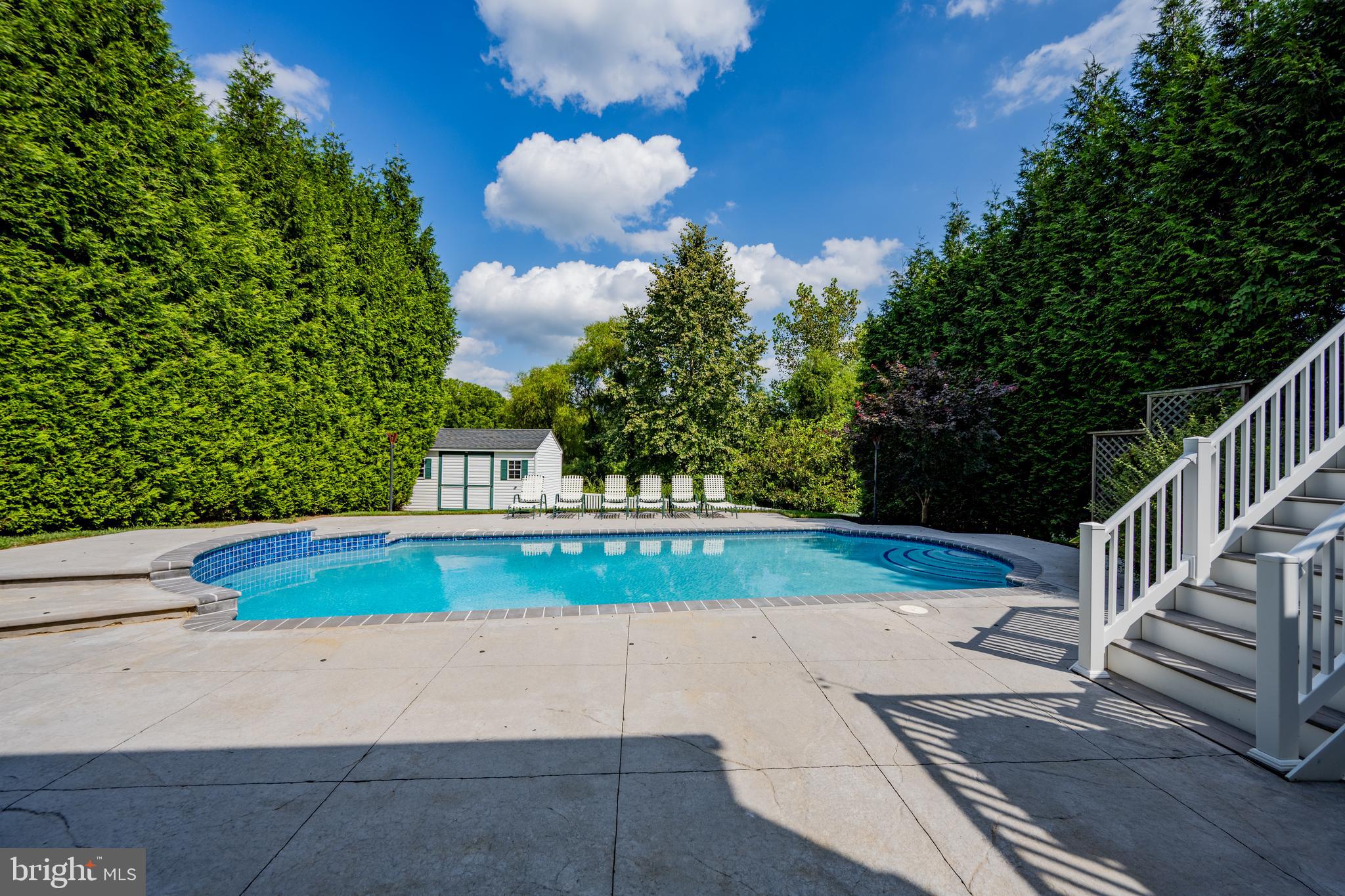 JENNA ESTATES - Residential