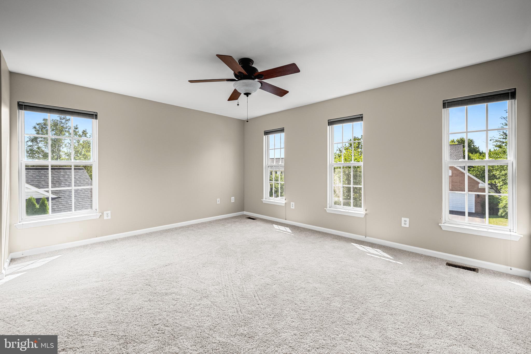 JENNA ESTATES - Residential