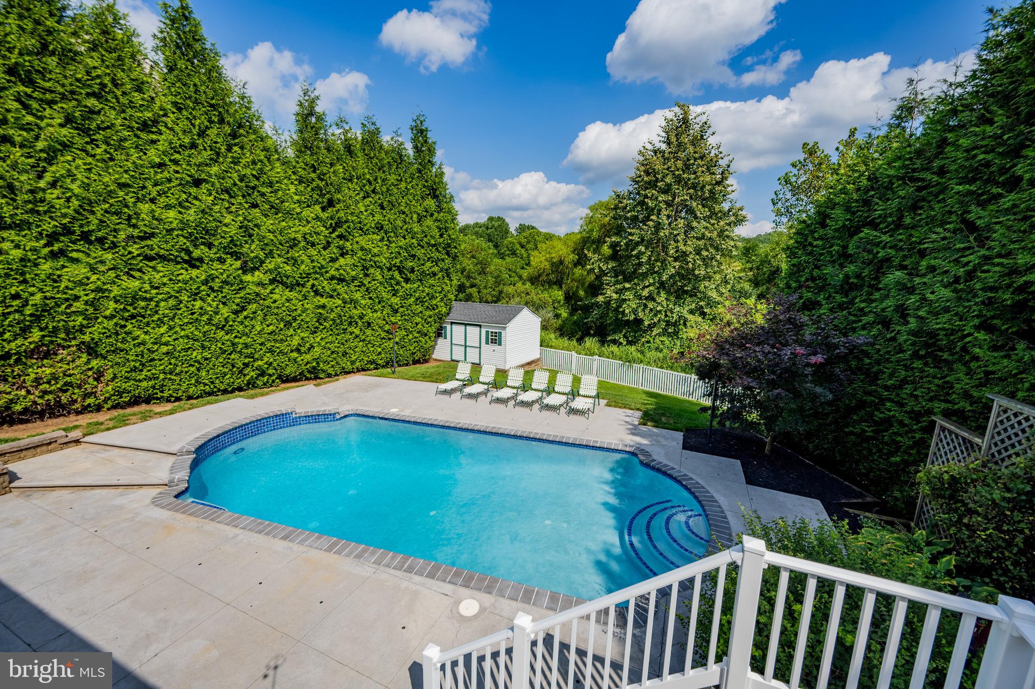 JENNA ESTATES - Residential