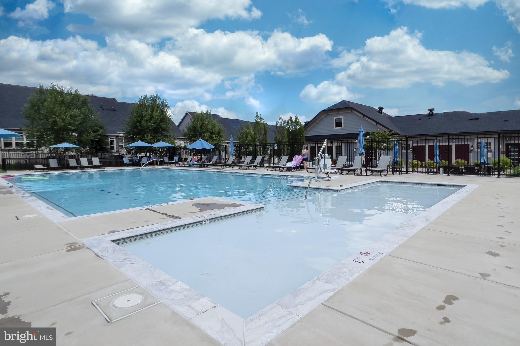 RESERVE AT PONDVIEW - Residential