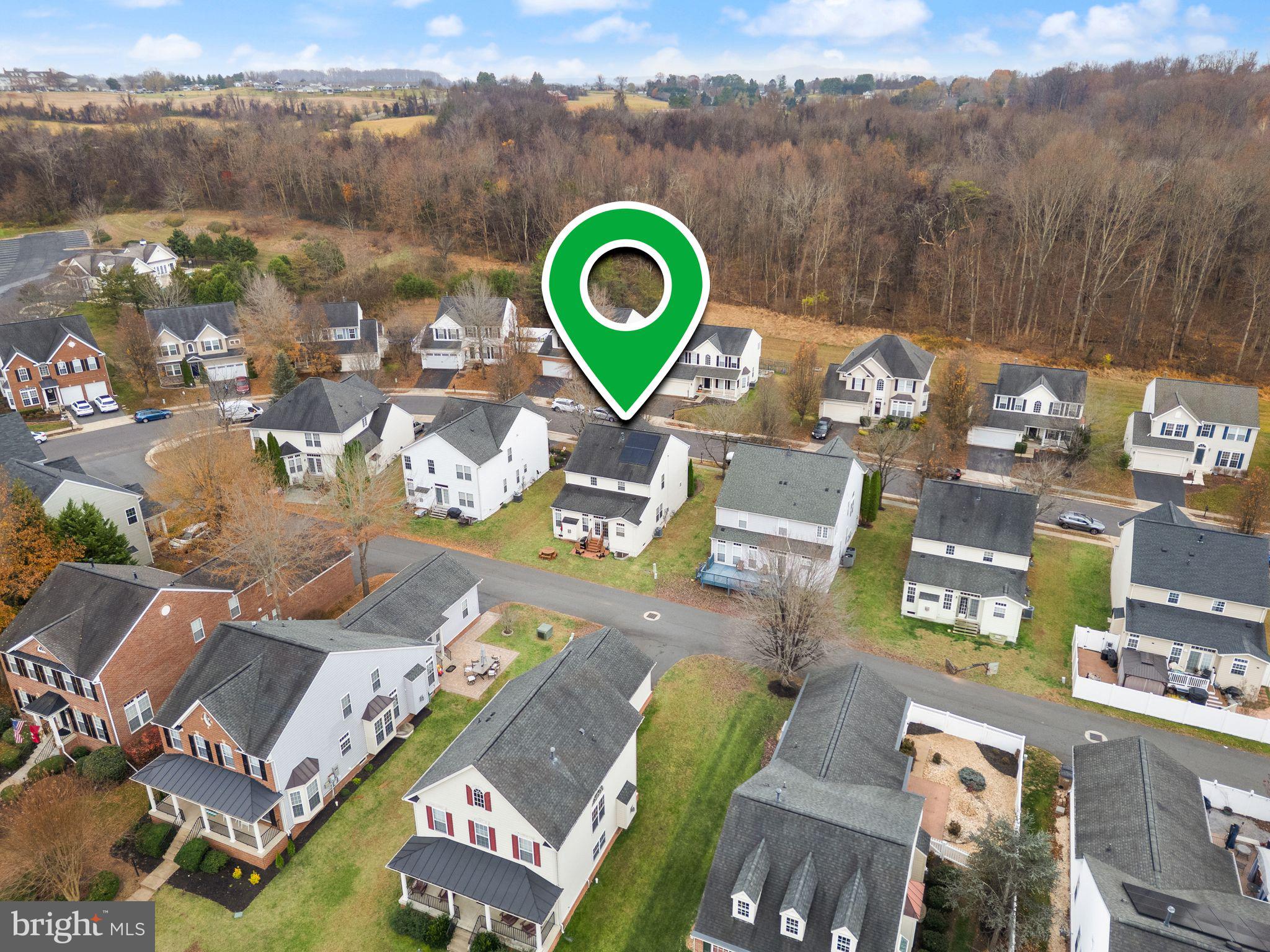 THREE FLAGS - Residential