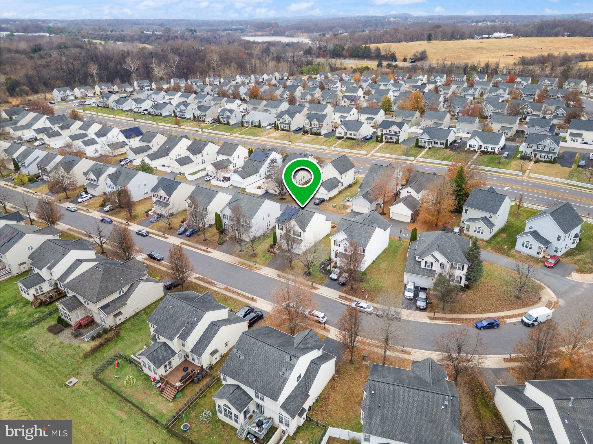 THREE FLAGS - Residential