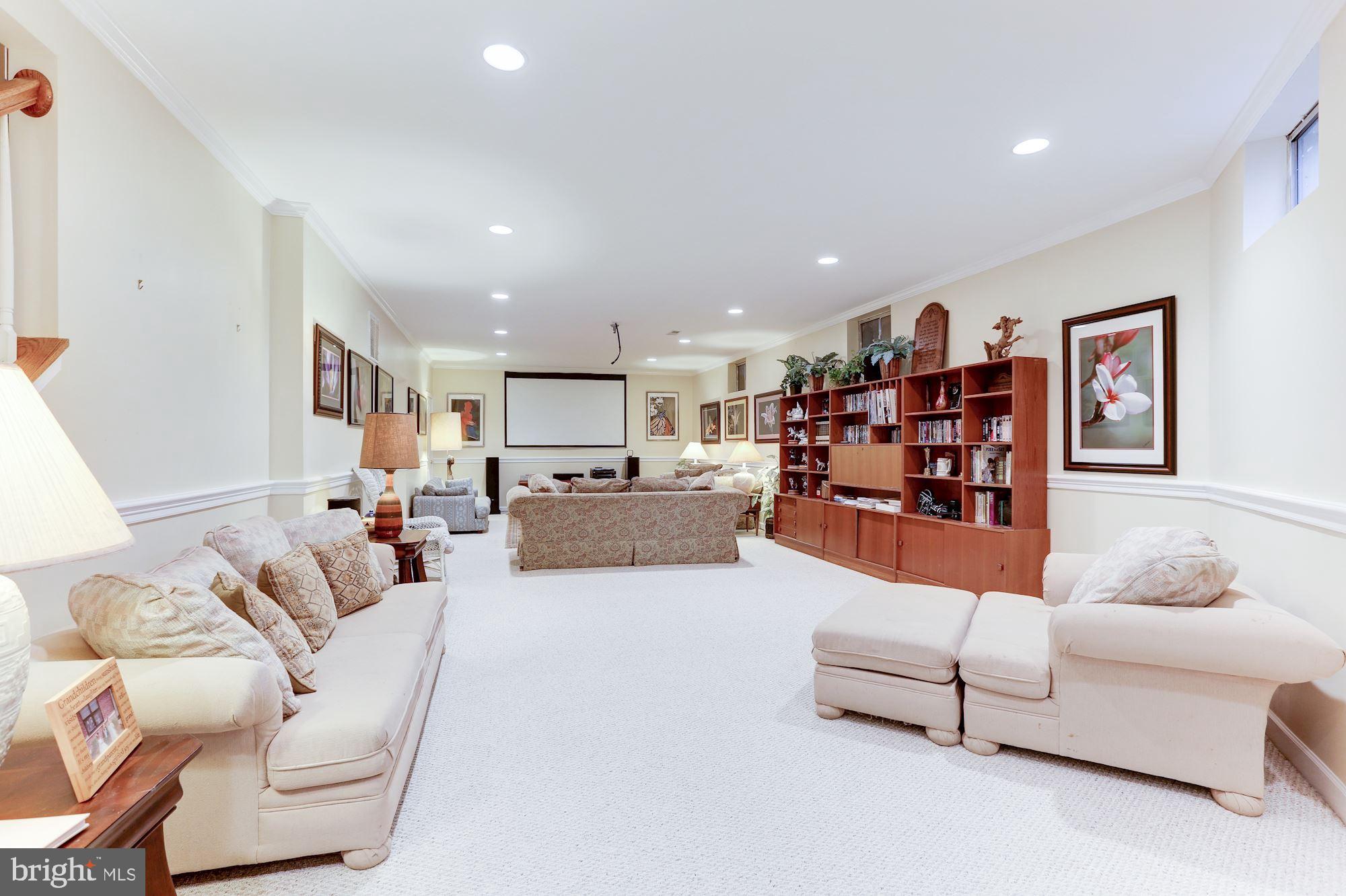 RIVER CREEK - Residential