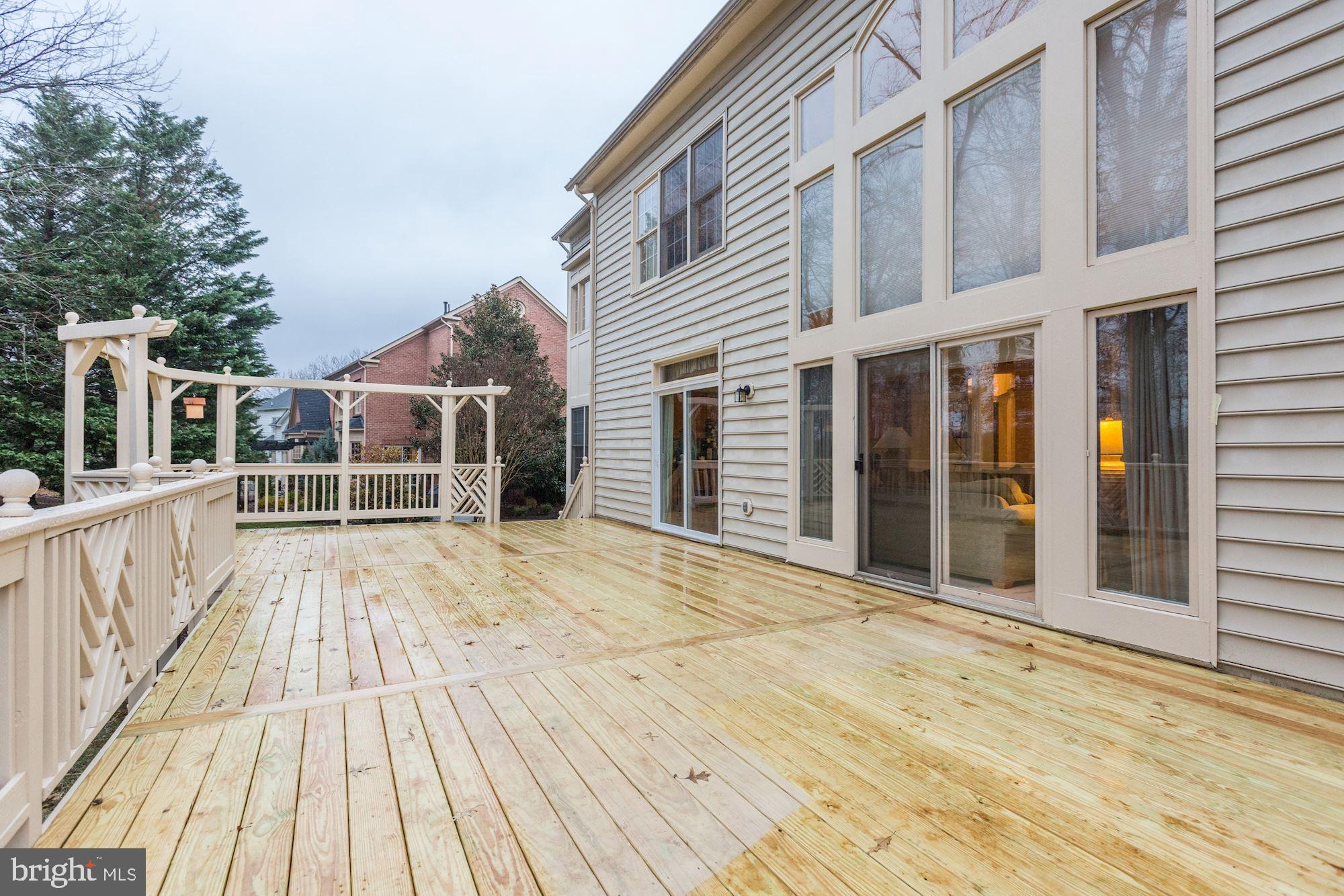 RIVER CREEK - Residential