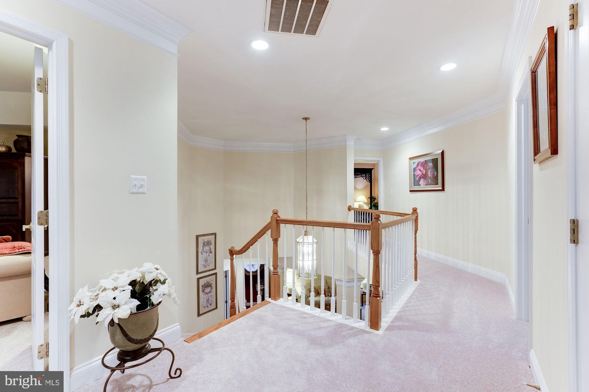 RIVER CREEK - Residential