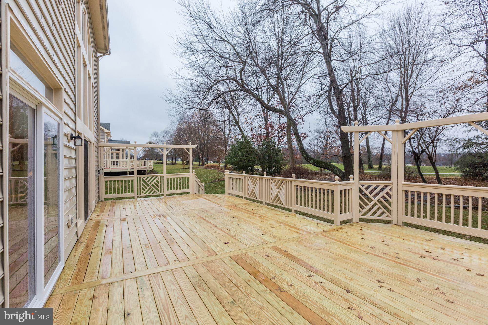 RIVER CREEK - Residential