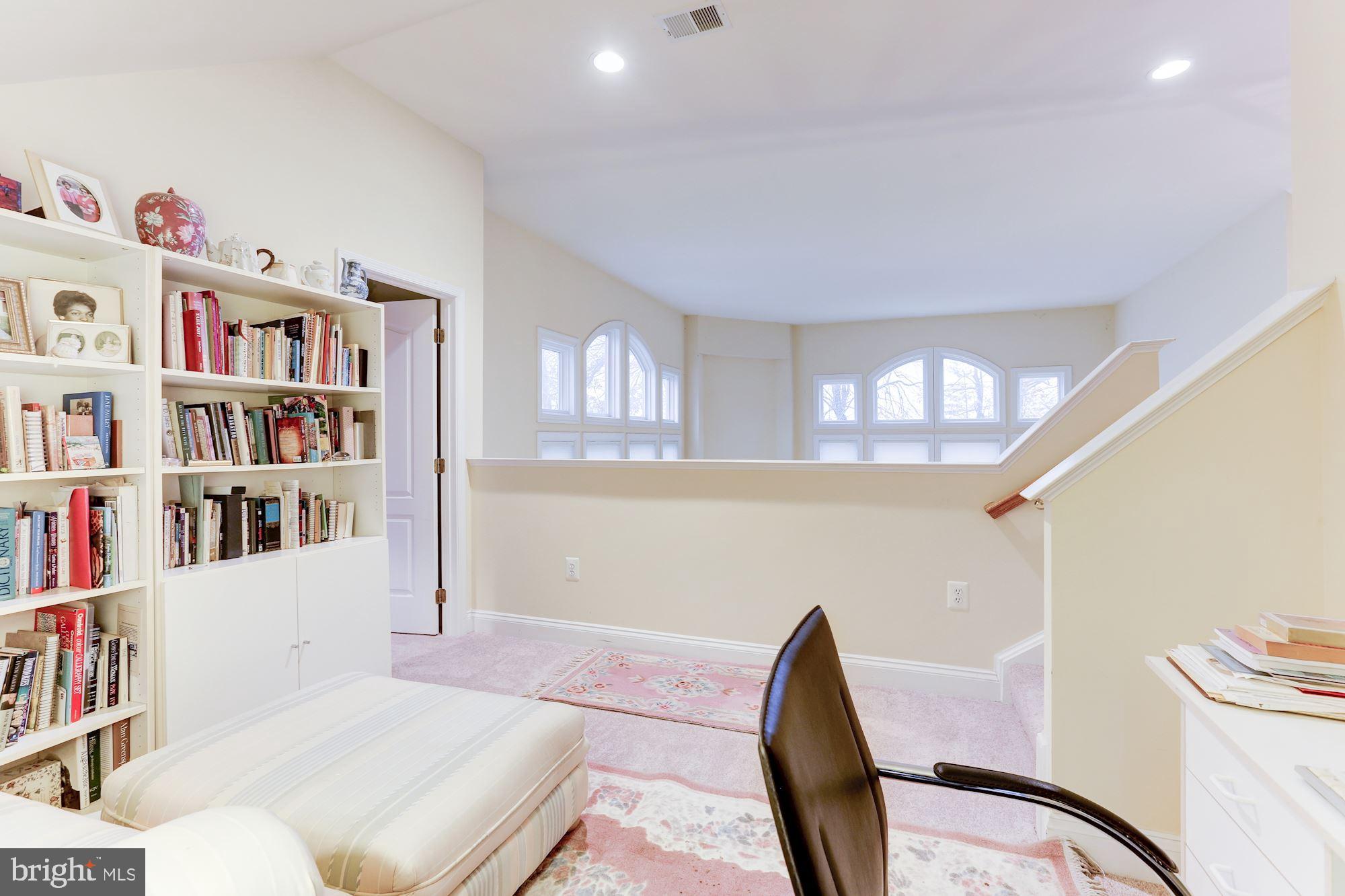 RIVER CREEK - Residential