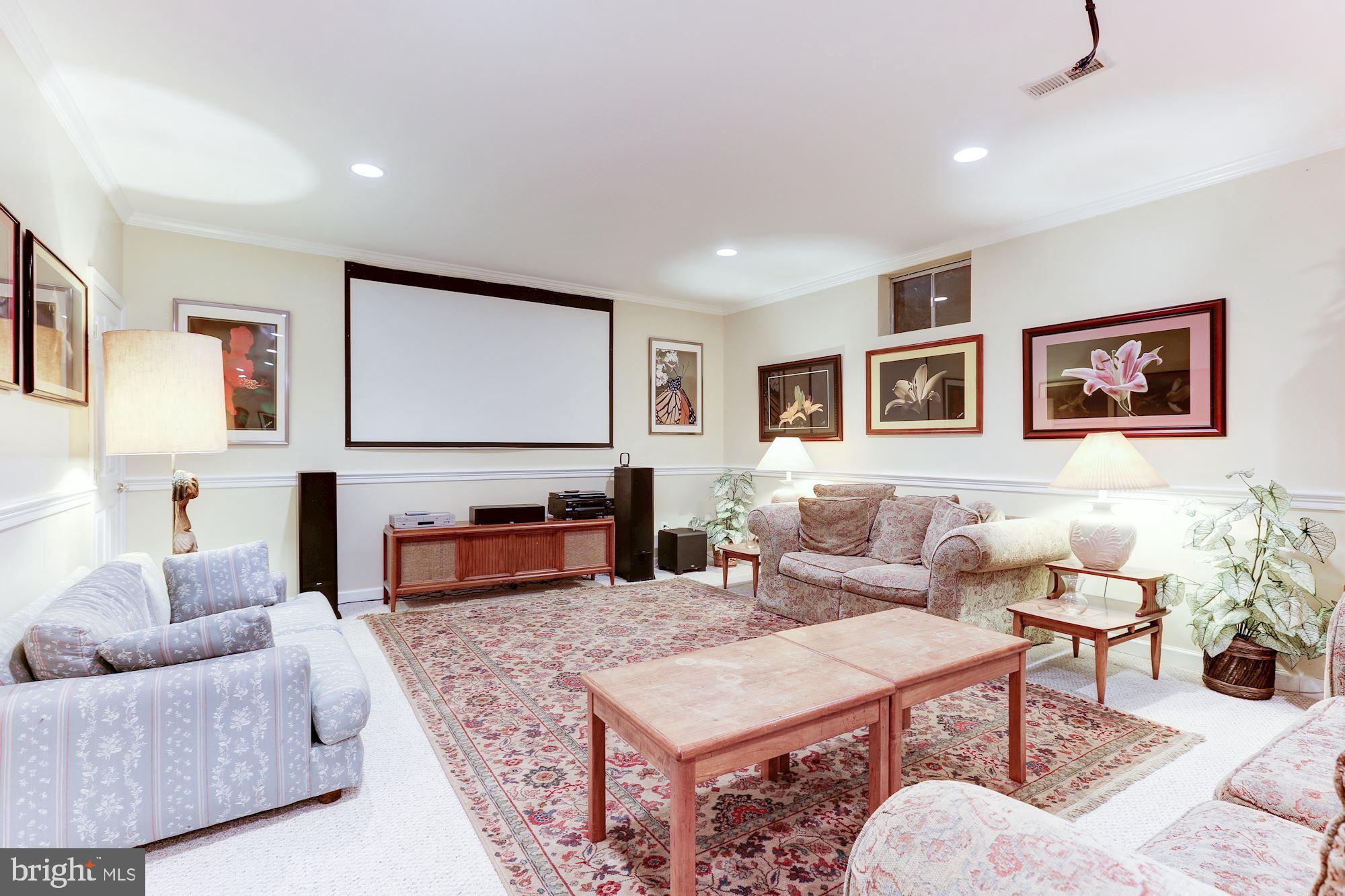 RIVER CREEK - Residential