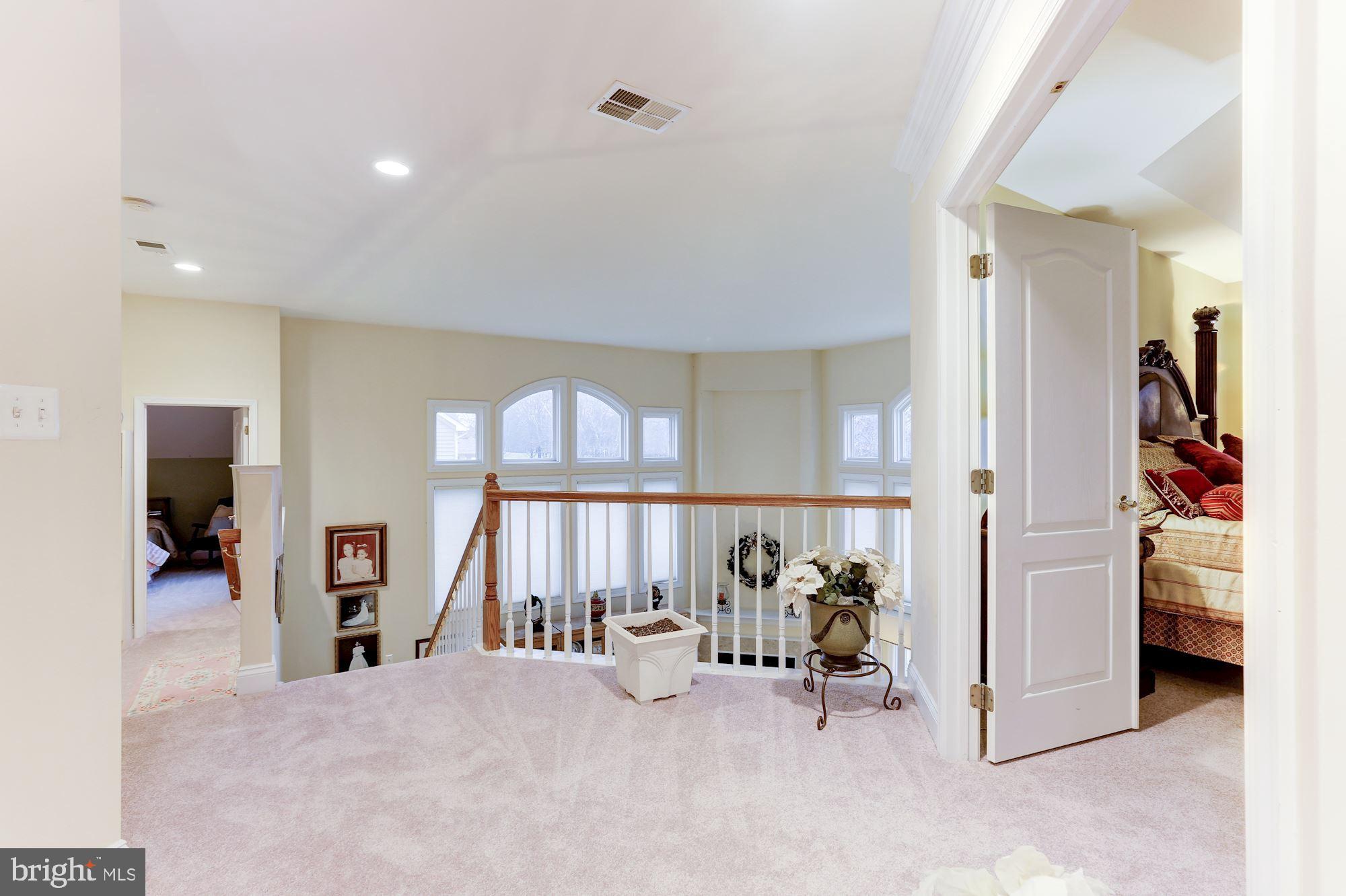 RIVER CREEK - Residential