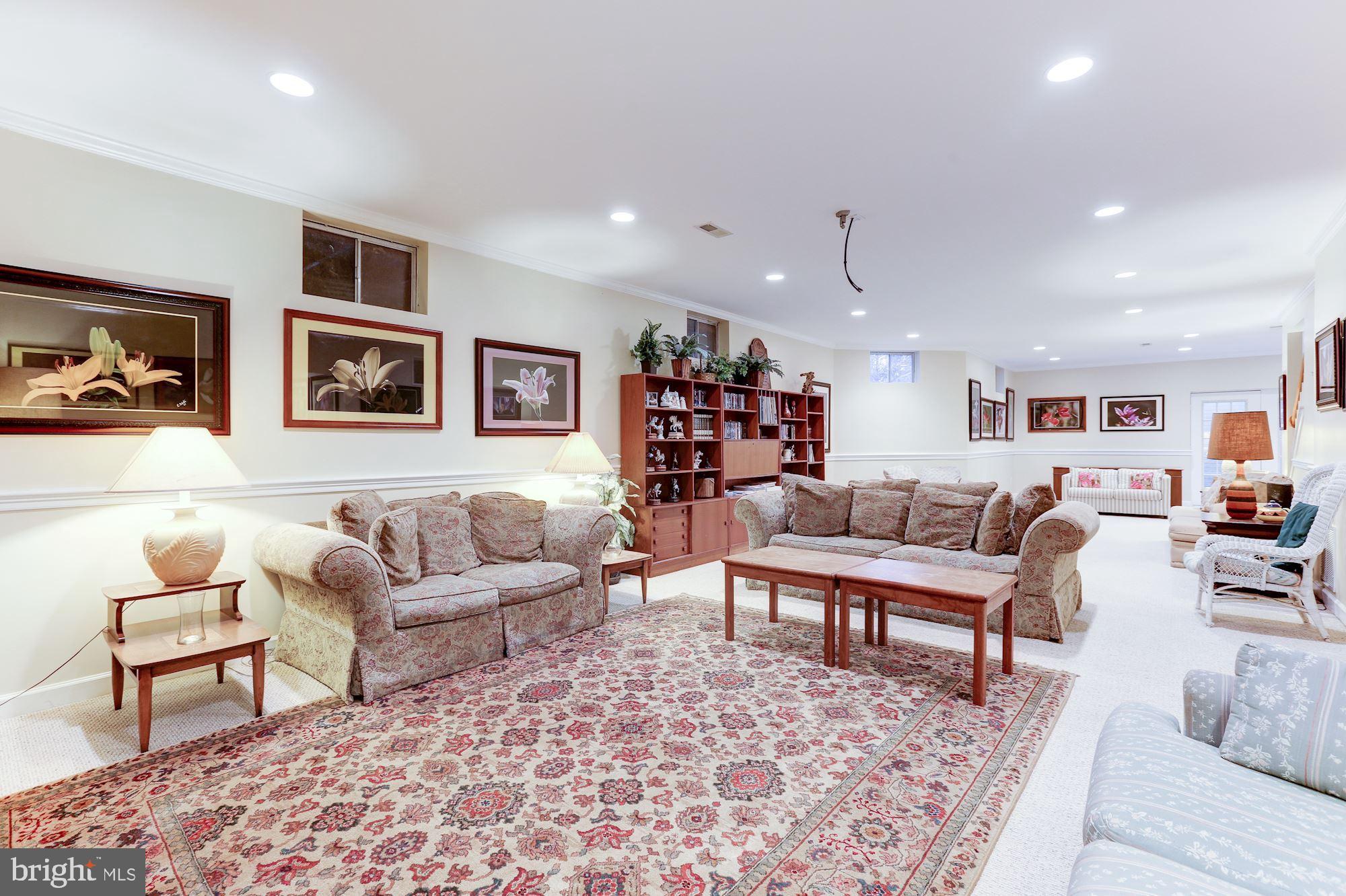 RIVER CREEK - Residential