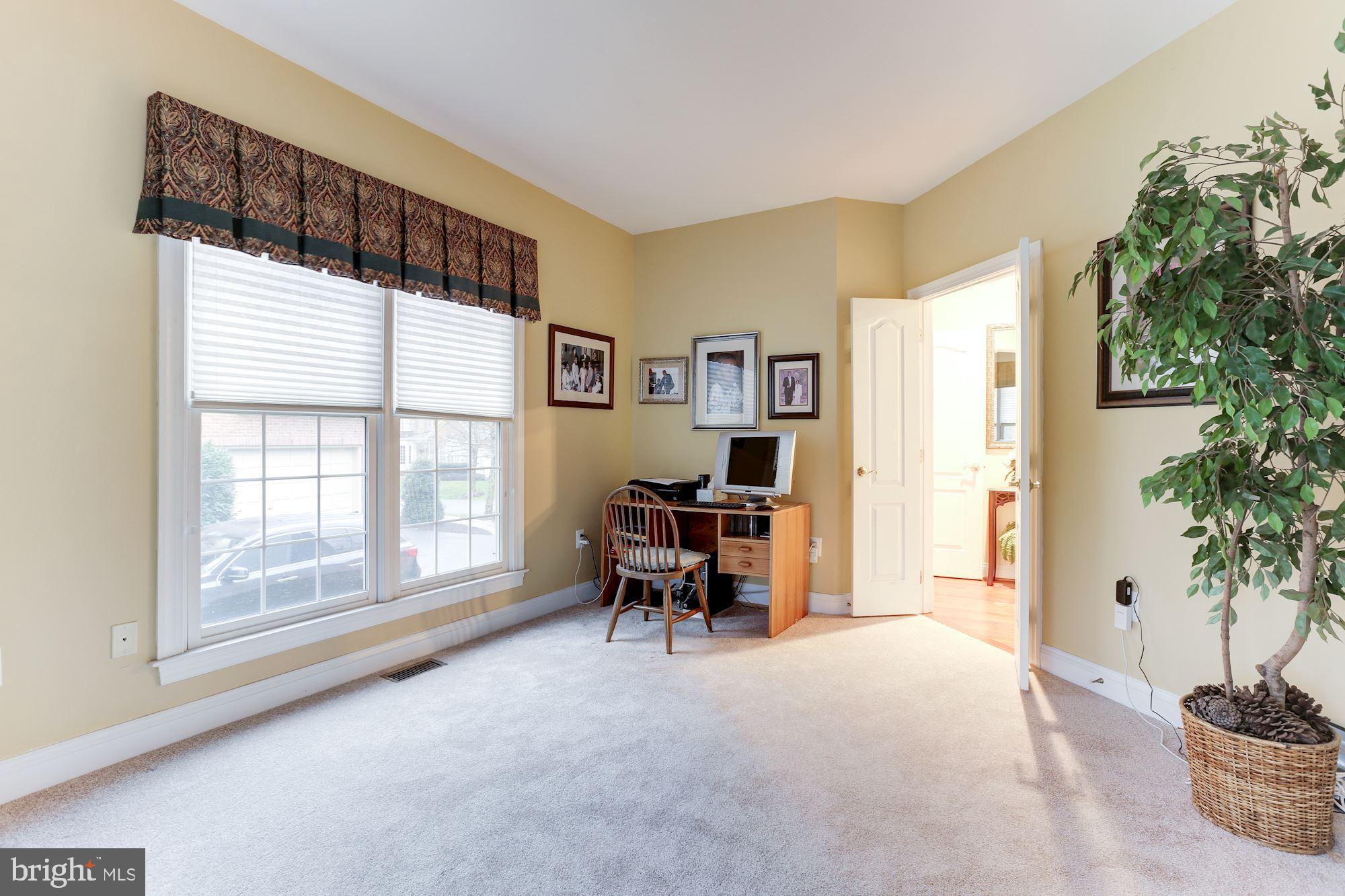 RIVER CREEK - Residential