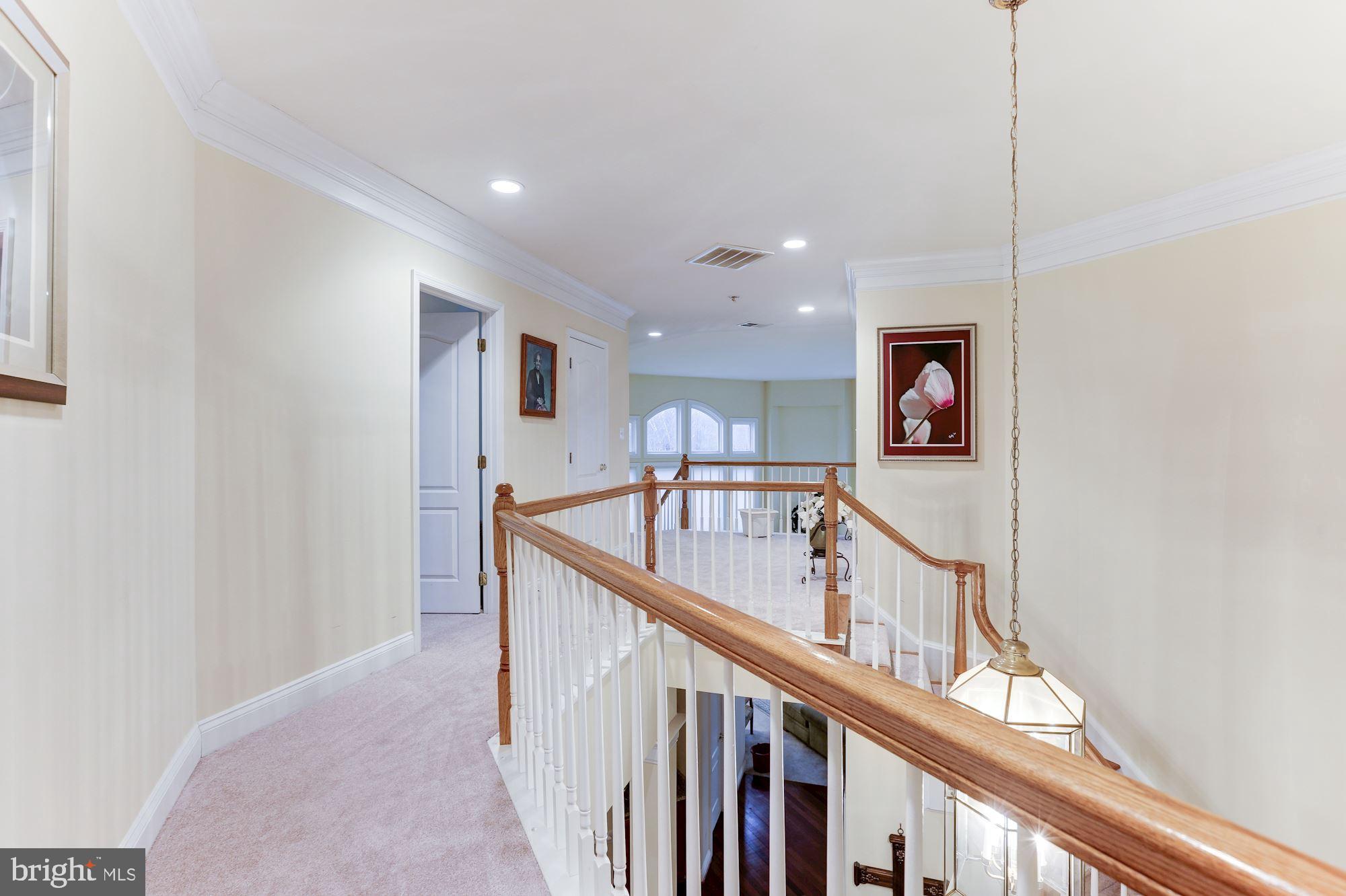 RIVER CREEK - Residential