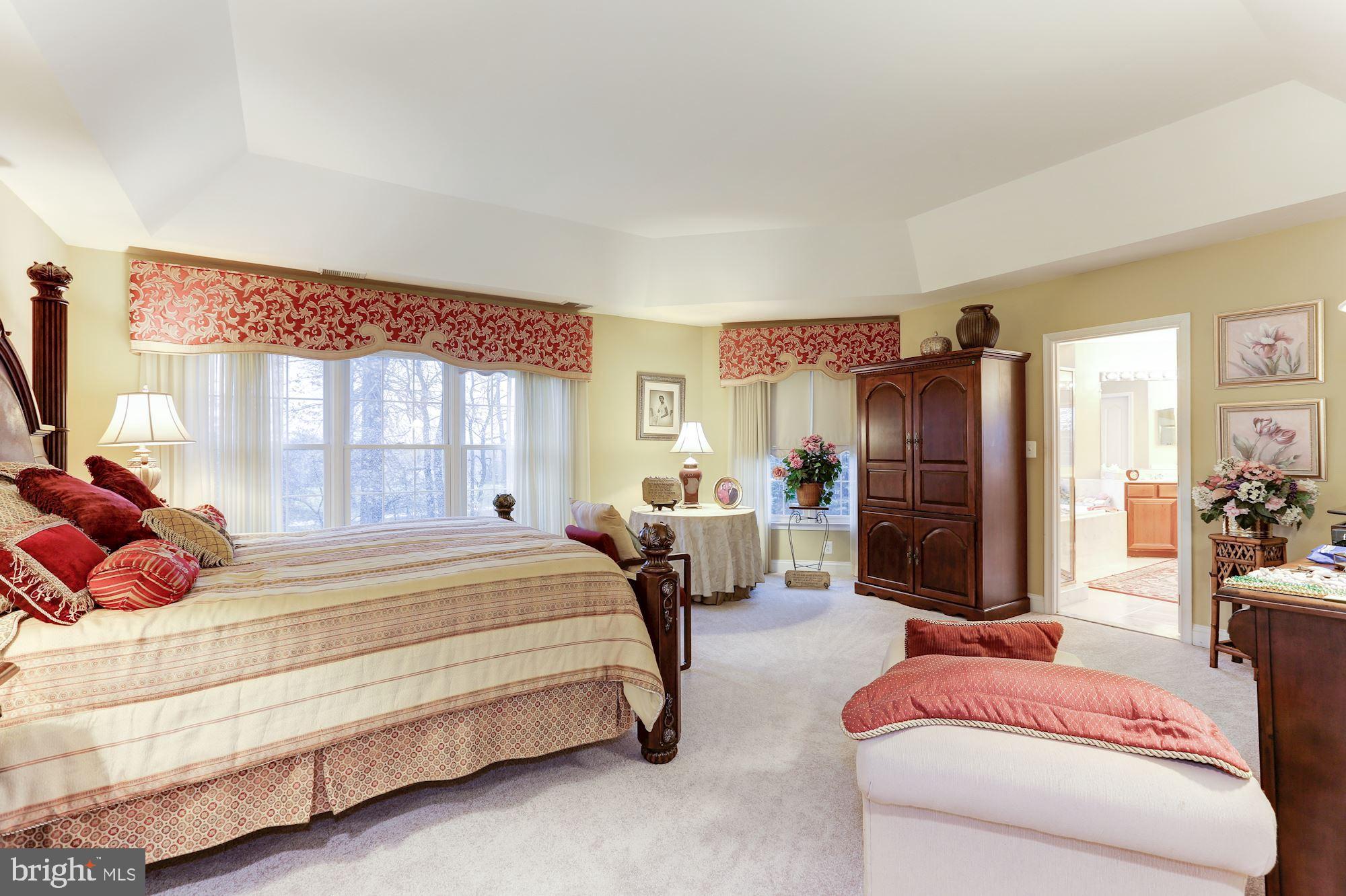 RIVER CREEK - Residential