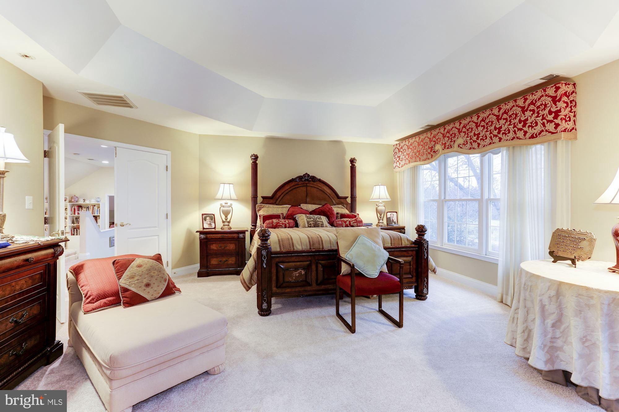 RIVER CREEK - Residential