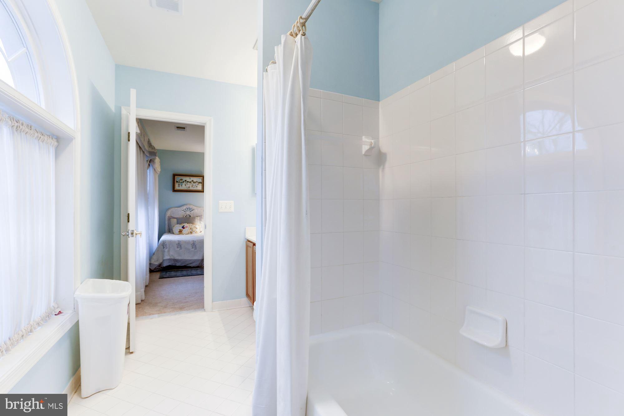 RIVER CREEK - Residential