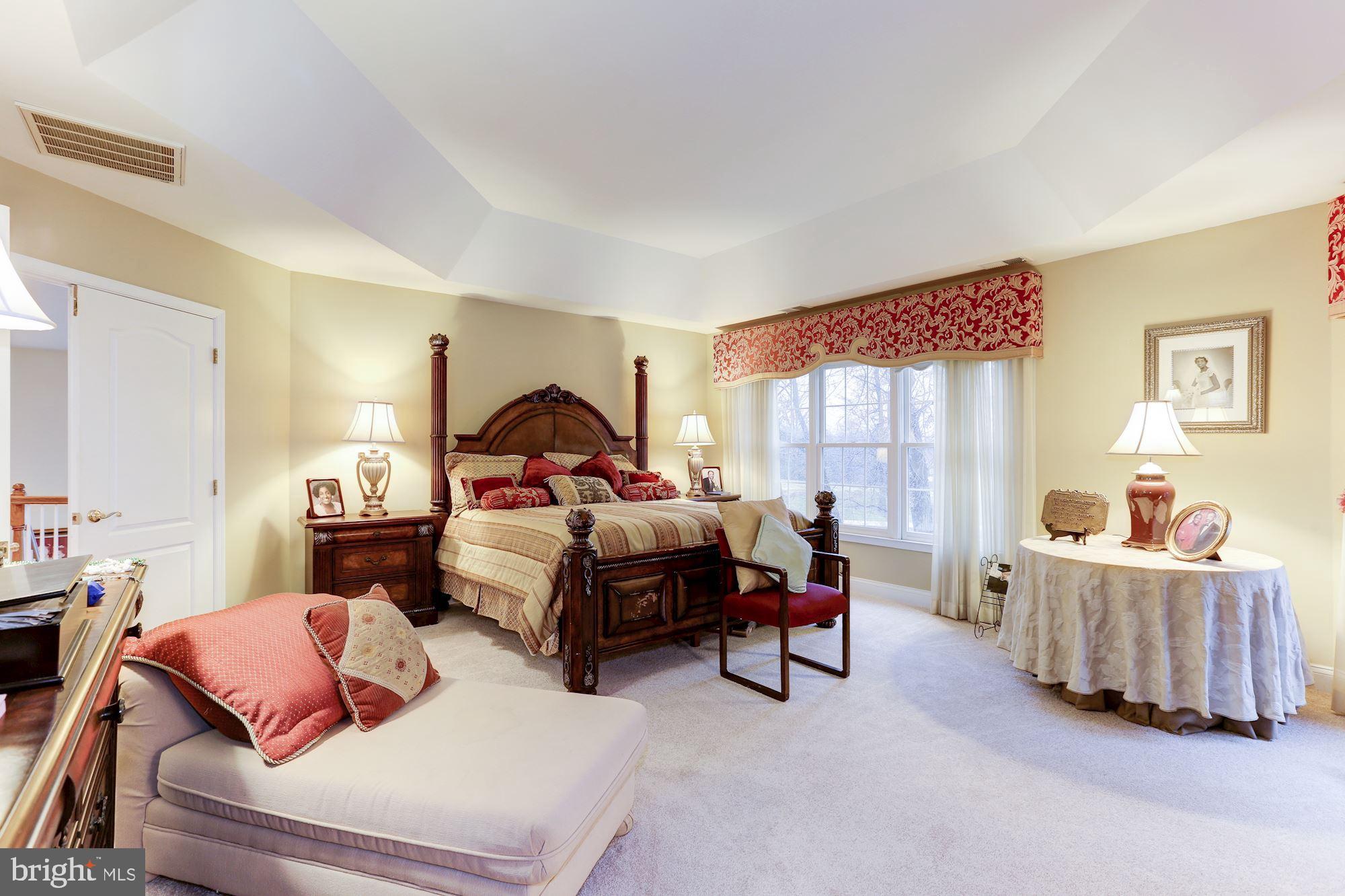 RIVER CREEK - Residential