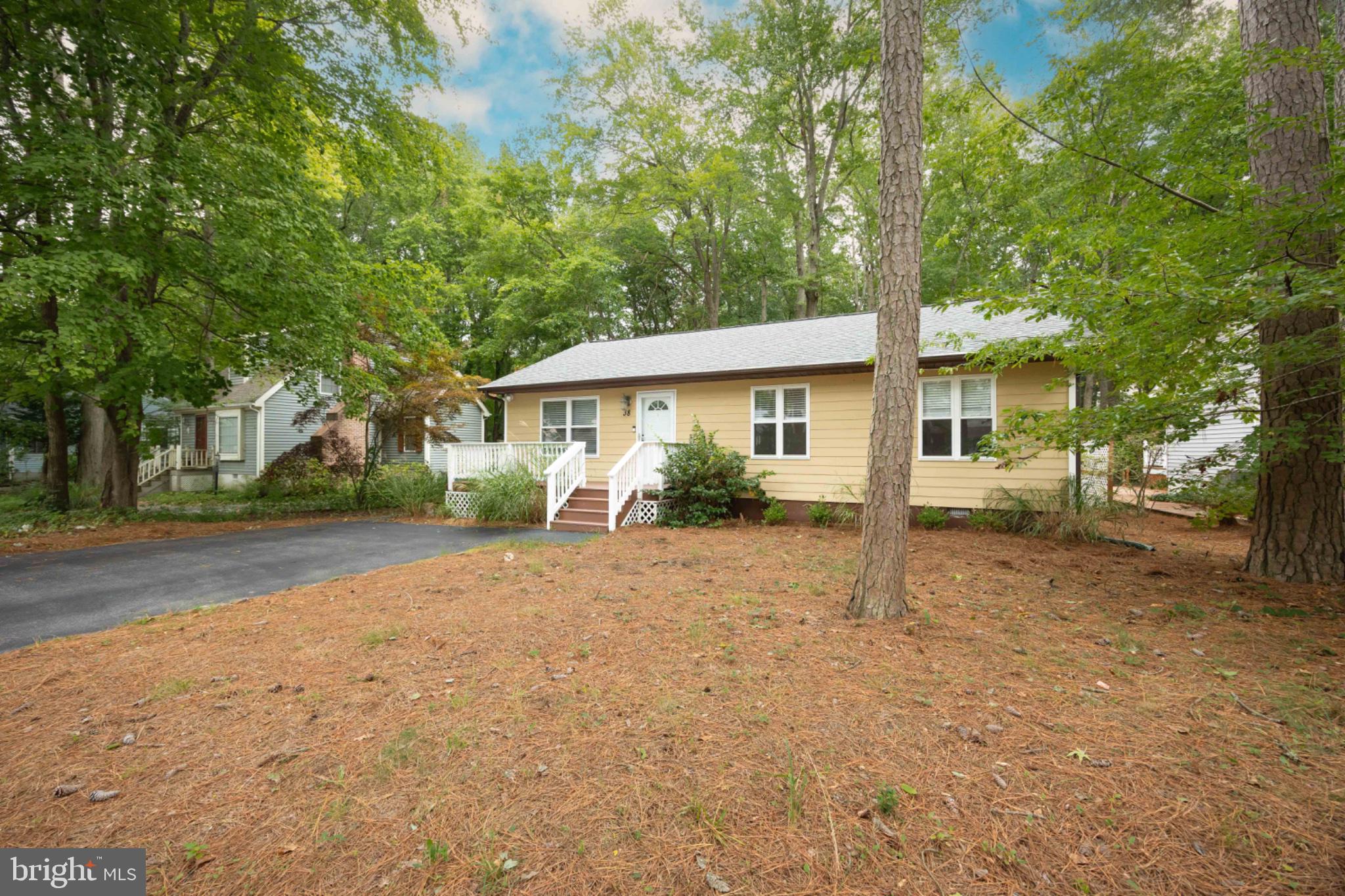 38 FAIRWAY LANE