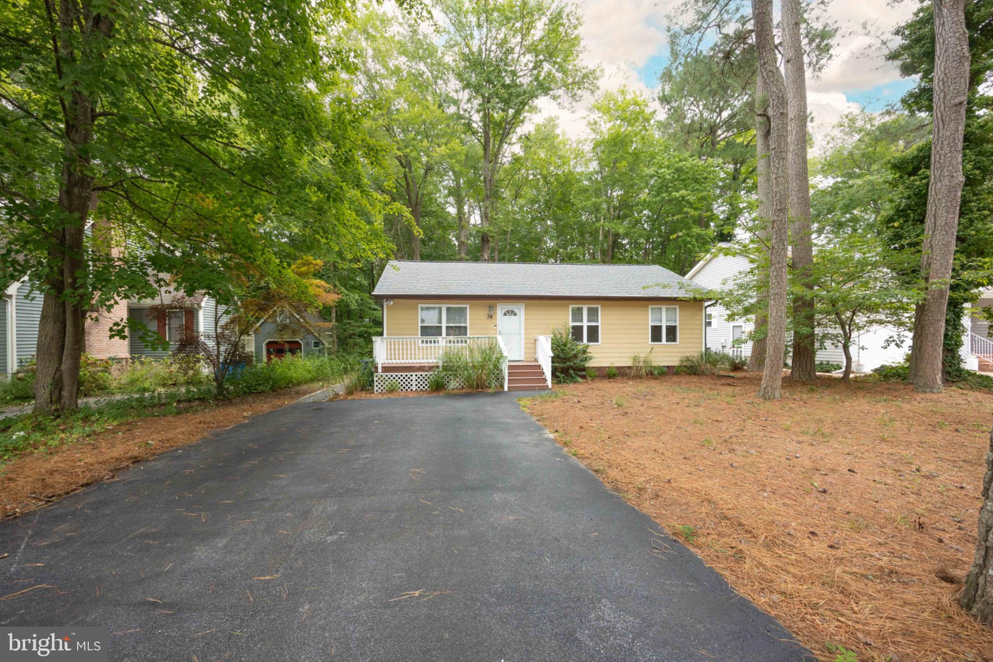 38 FAIRWAY LANE