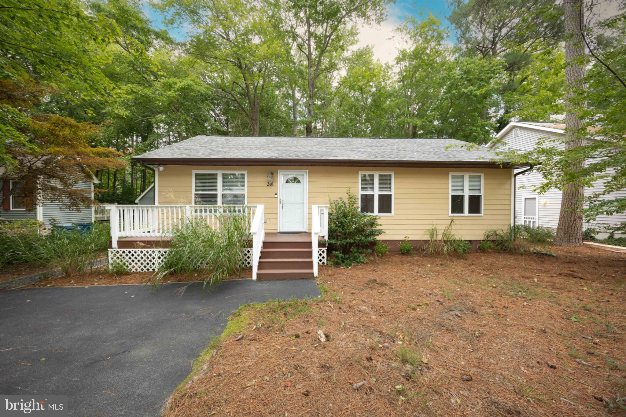 38 FAIRWAY LANE