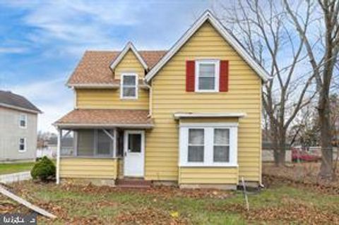 Photo of 412 S Main Street, ELMER, NJ 08318 (MLS # NJSA2016862)