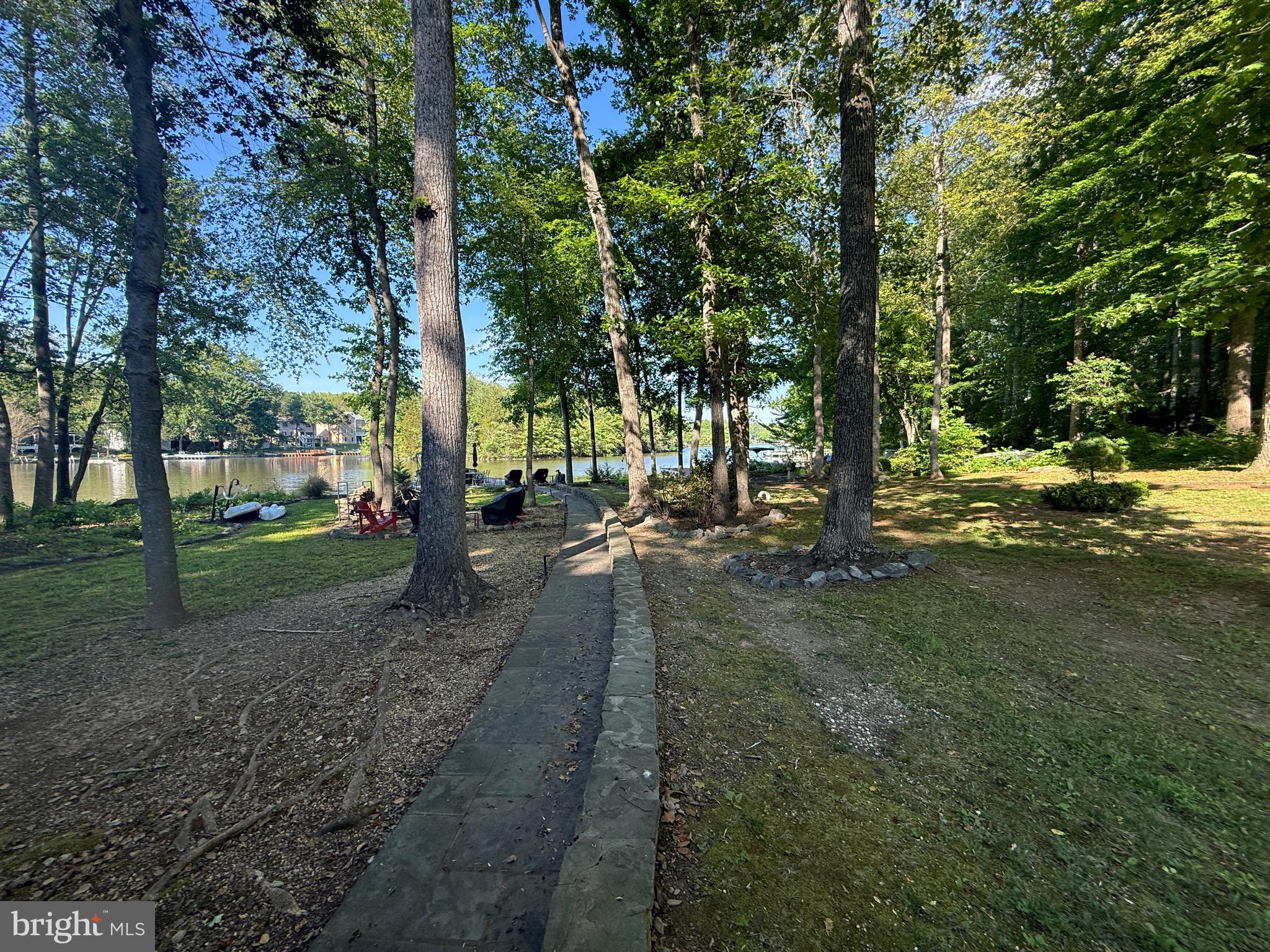 Property Search 1917 LAKEVIEW PARKWAY