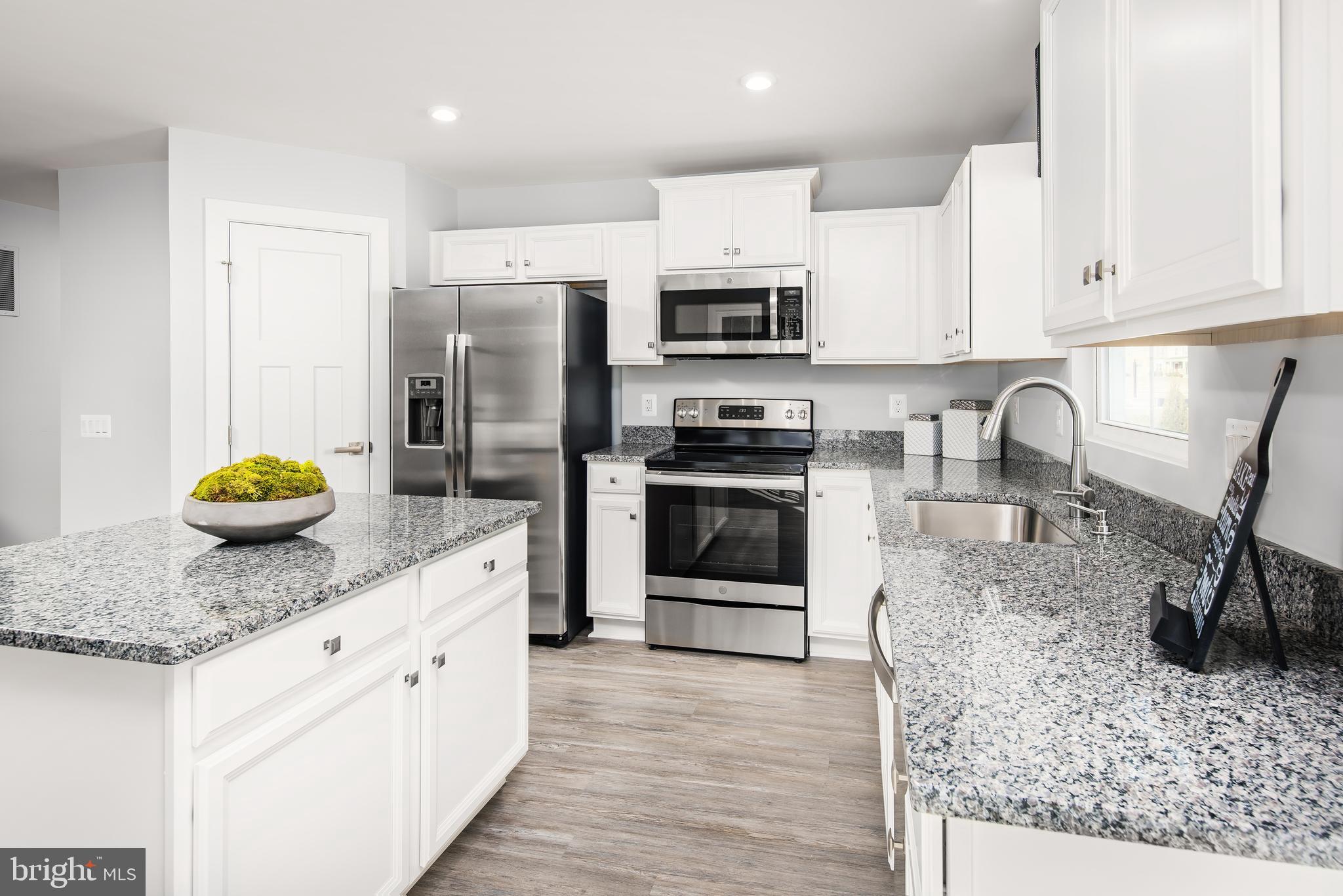 SOUTH BROOK - Residential