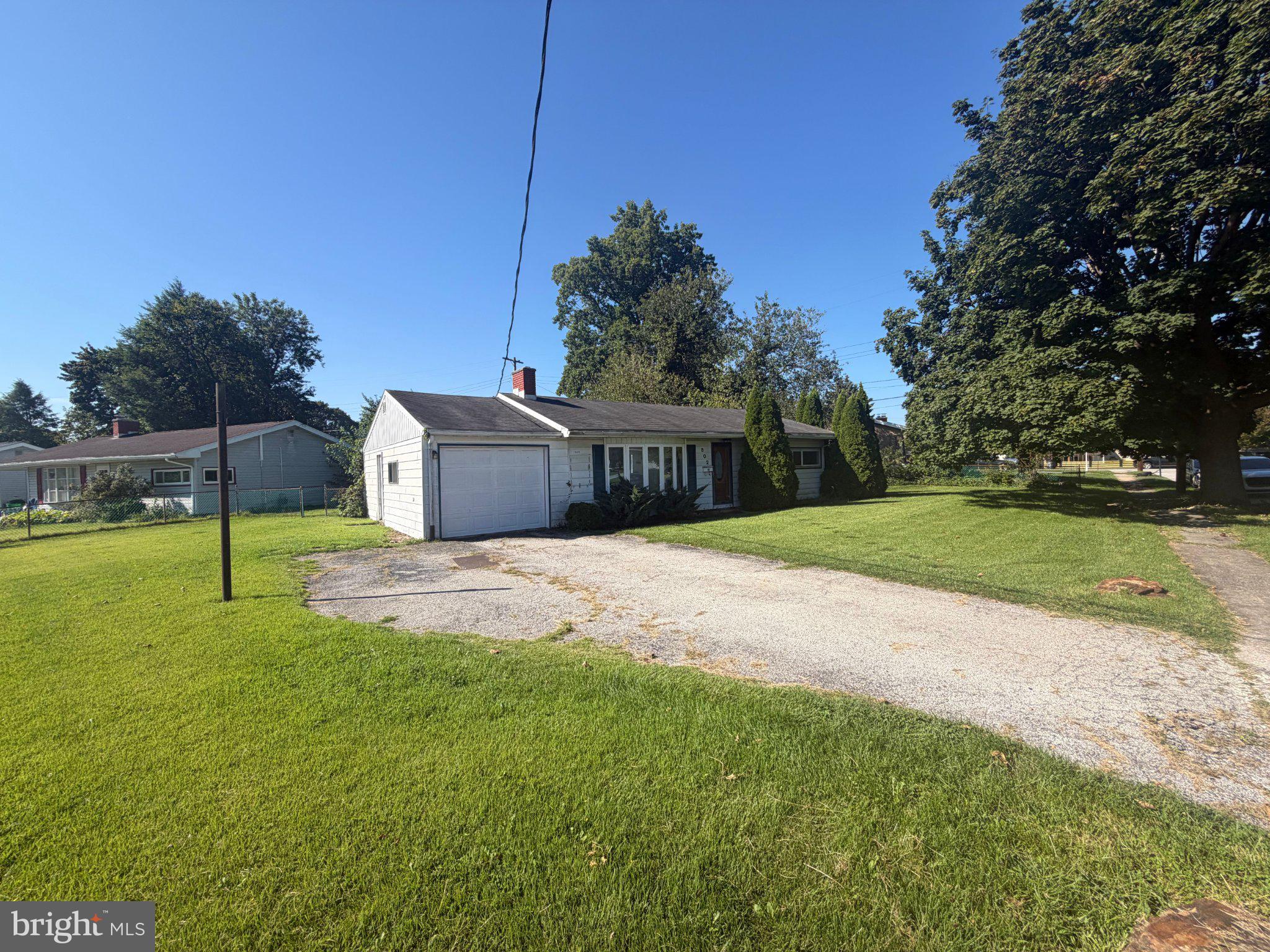 802 RICHWILL LANE