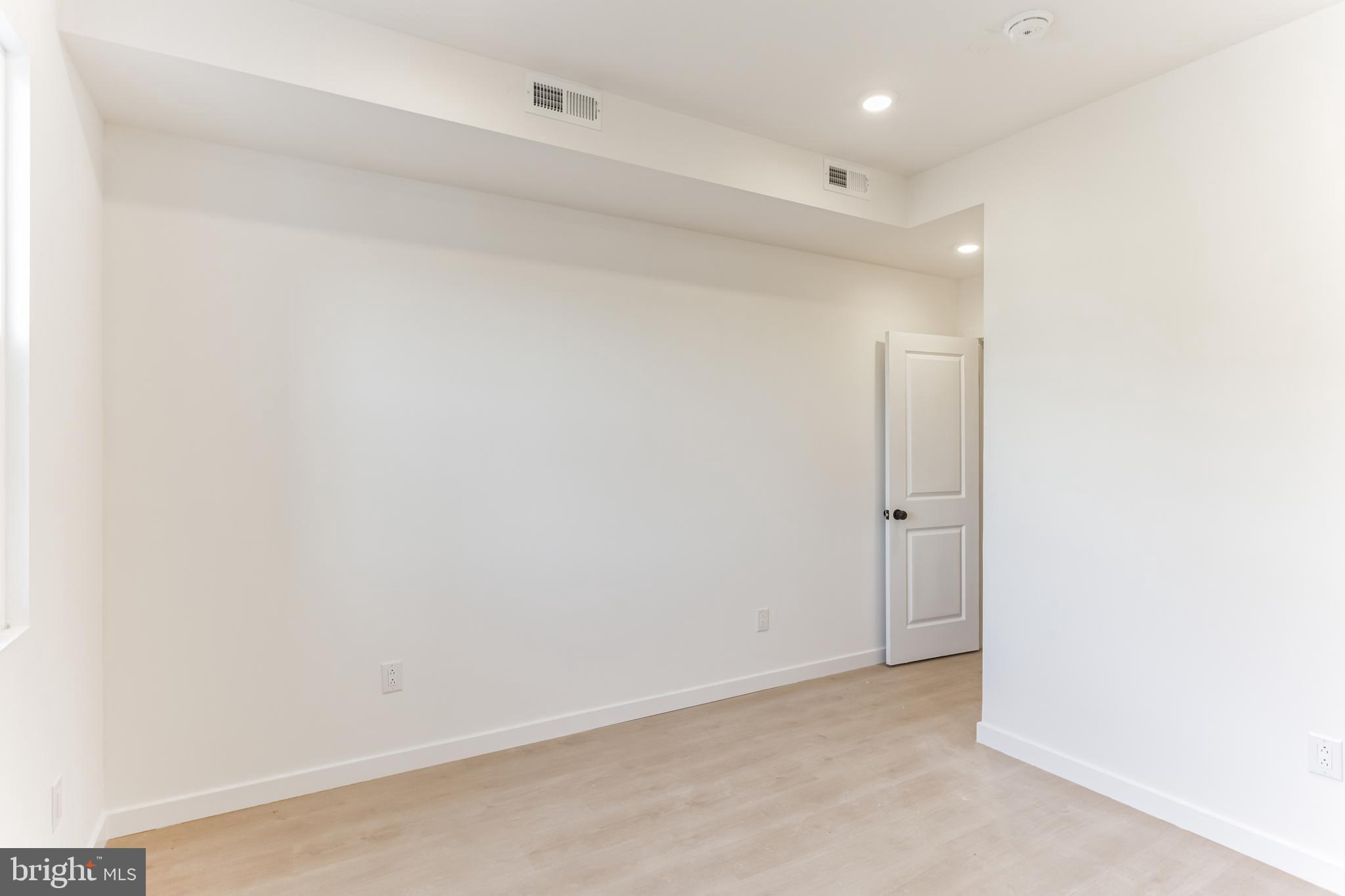 PHILADELPHIA (WEST) - Residential Lease
