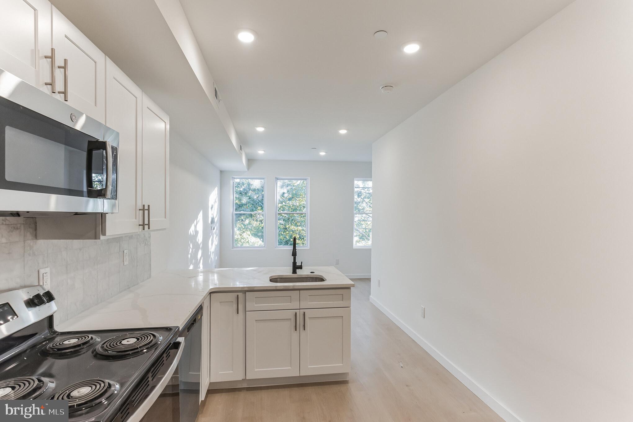 PHILADELPHIA (WEST) - Residential Lease