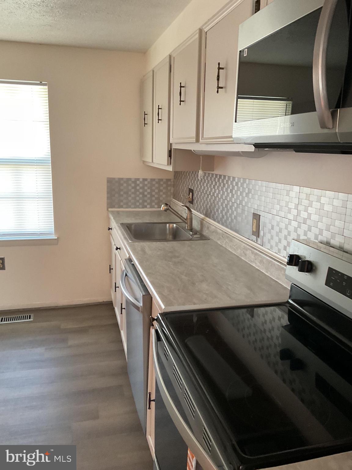 HOLLAWAY ESTATES - Residential