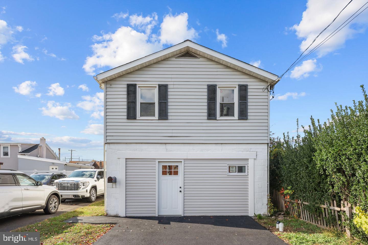 111 WALNUT AVENUE