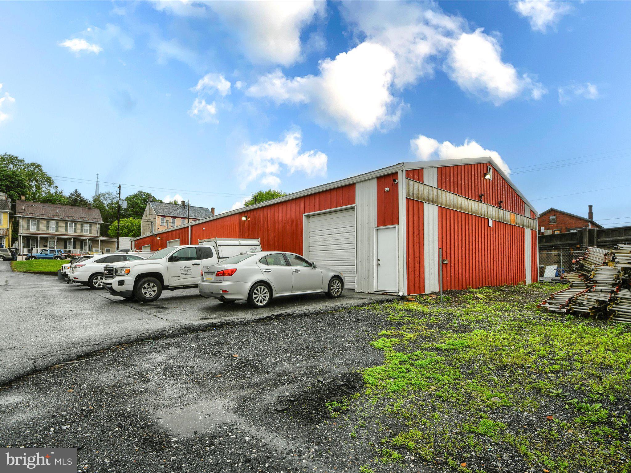 610 FRONT STREET