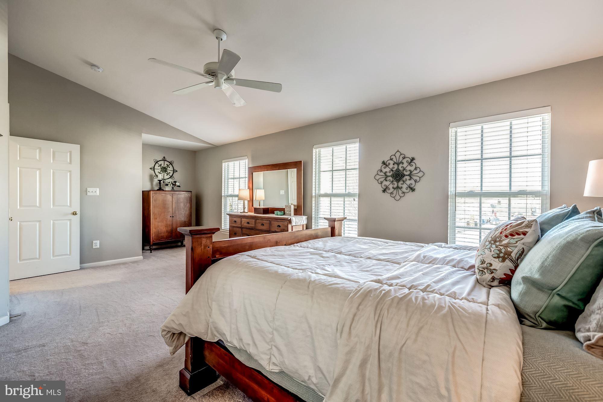 SOUTH RIDING - Residential