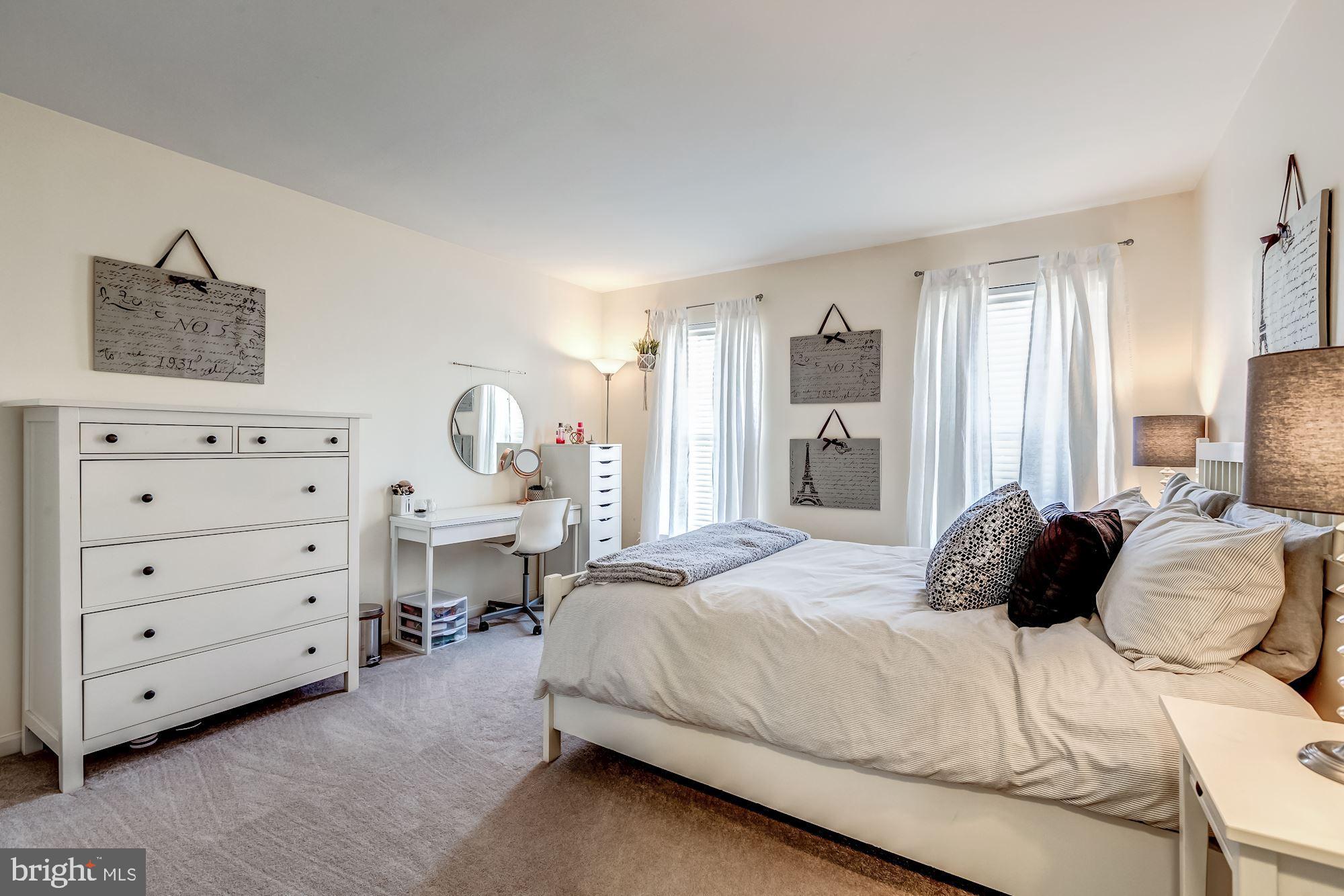 SOUTH RIDING - Residential