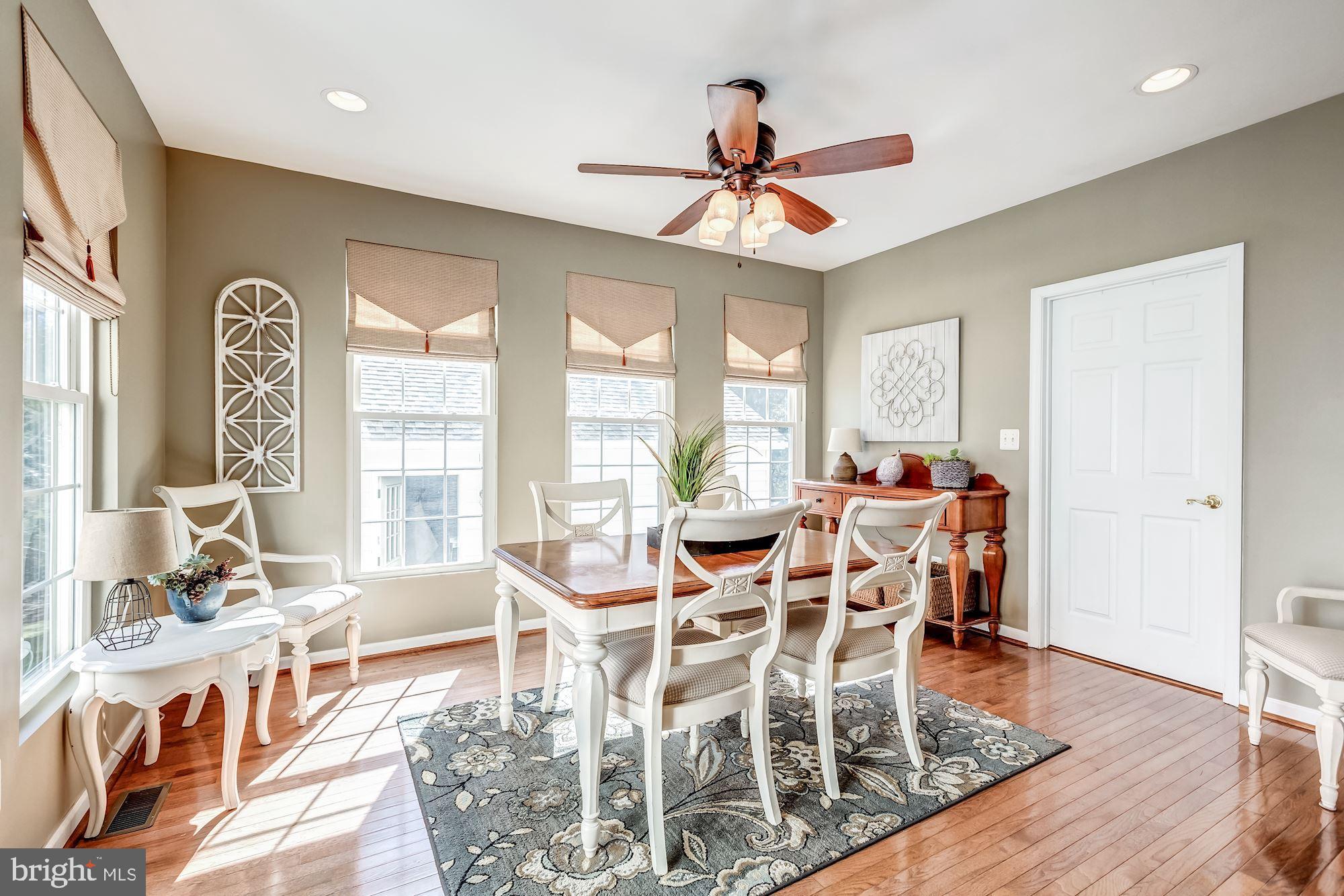 SOUTH RIDING - Residential