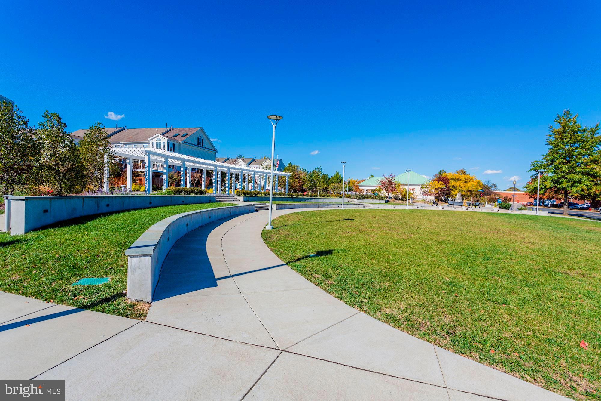 SOUTH RIDING - Residential