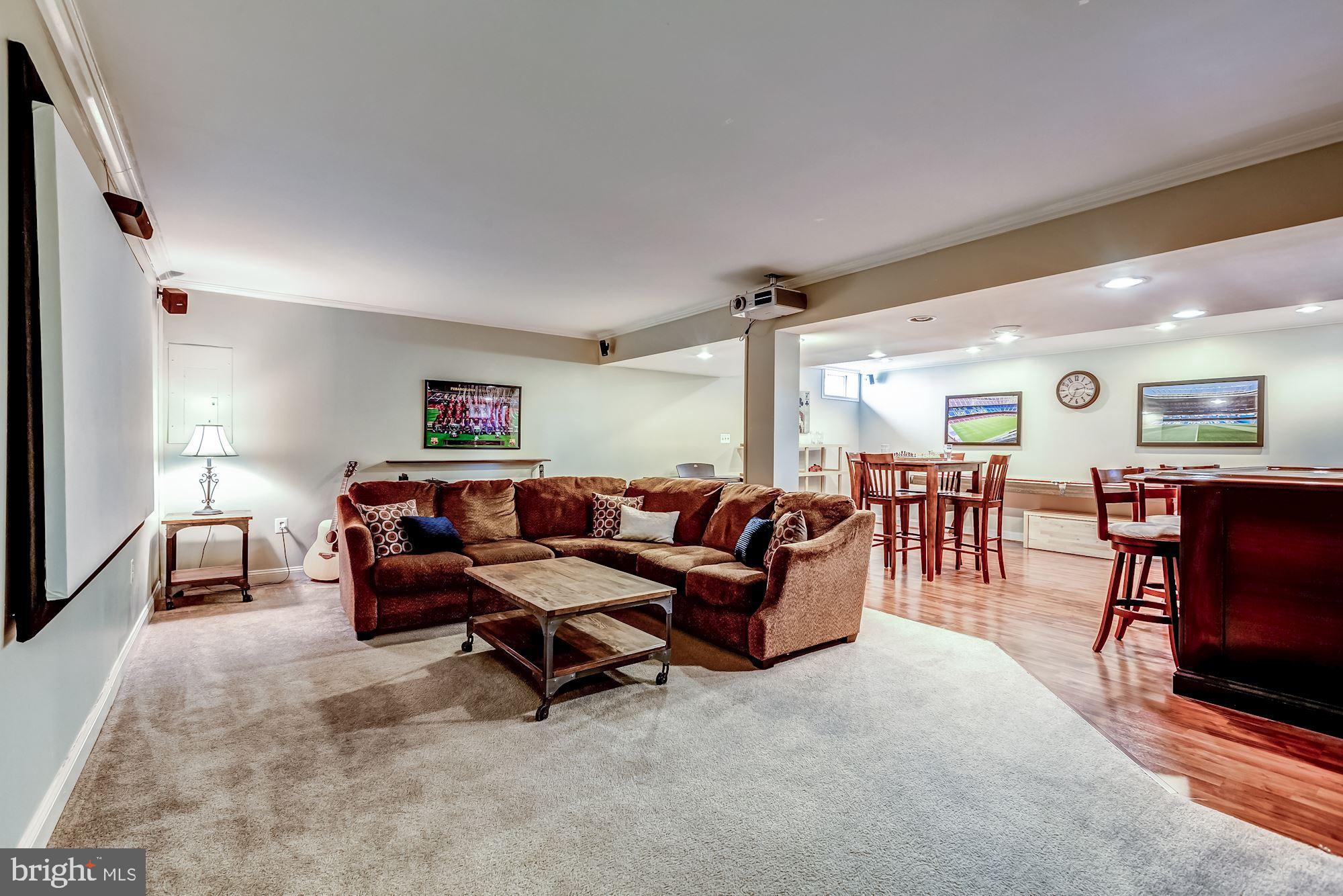 SOUTH RIDING - Residential