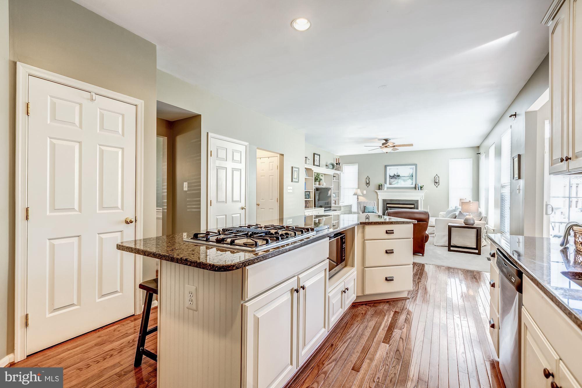 SOUTH RIDING - Residential