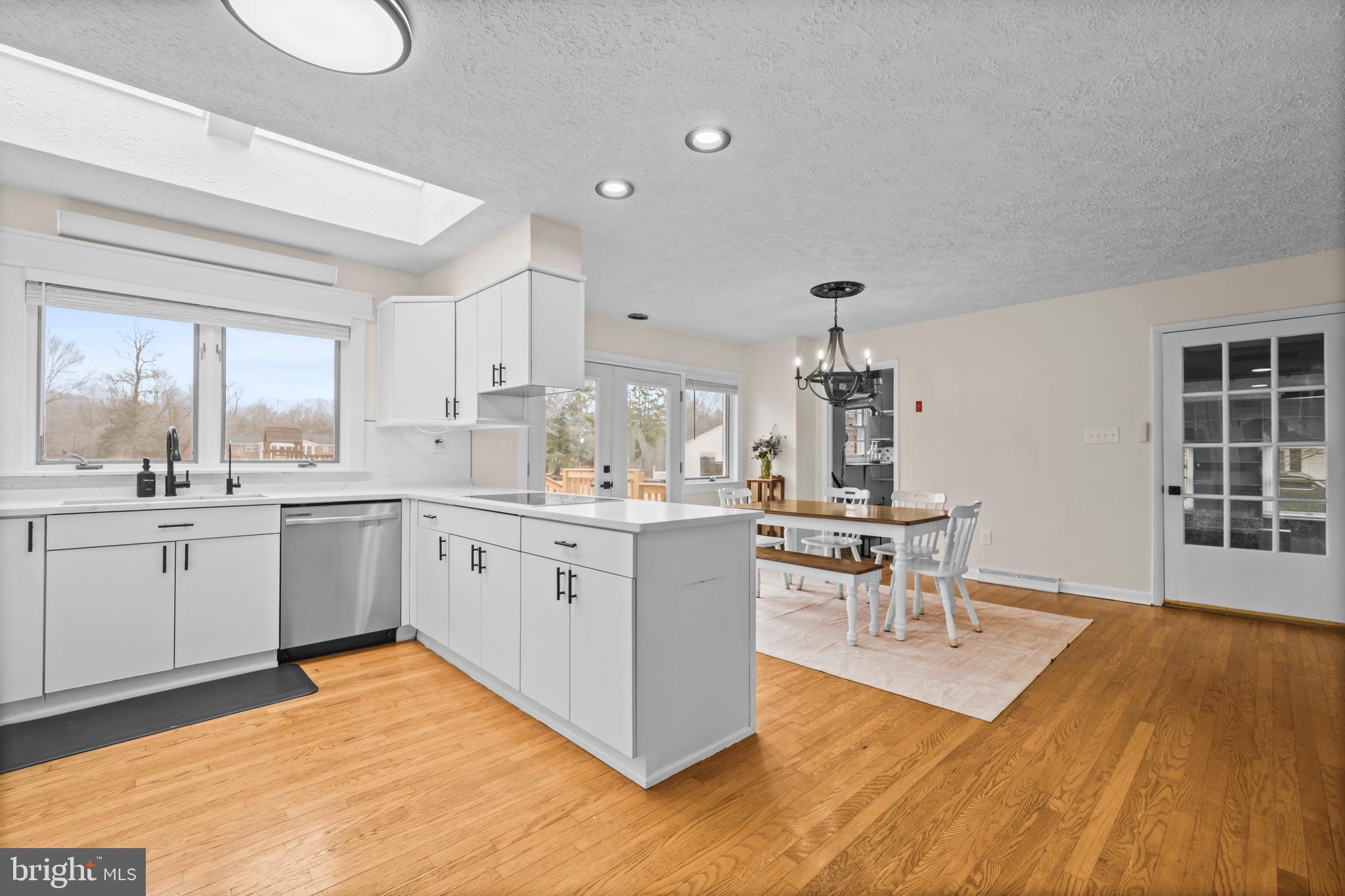 WHITE PLAINS VILLAGE SUB - Residential