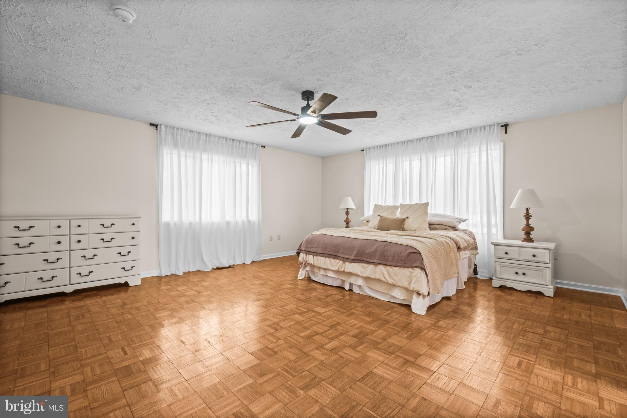 WHITE PLAINS VILLAGE SUB - Residential