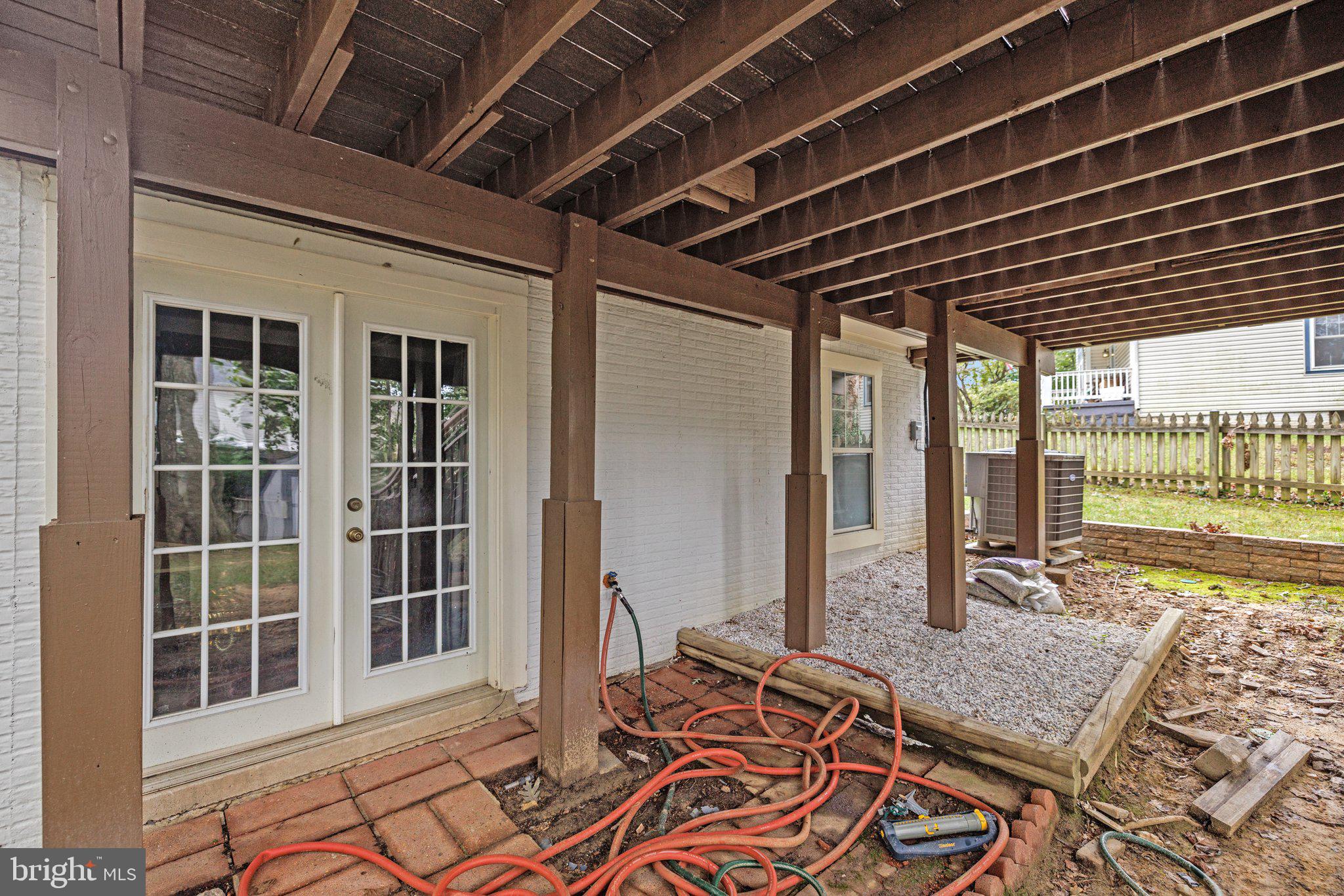 LAKE RIDGE - Residential