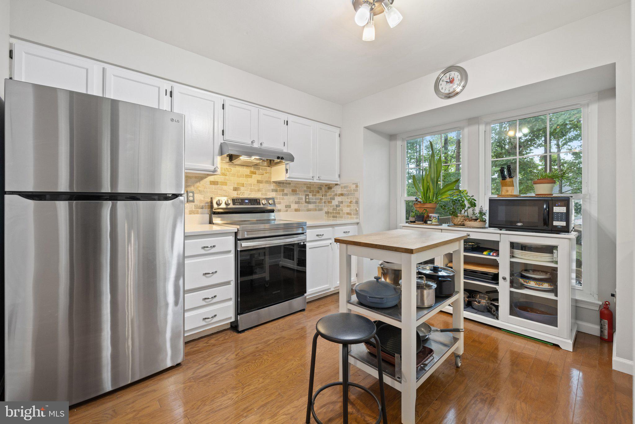 LAKE RIDGE - Residential