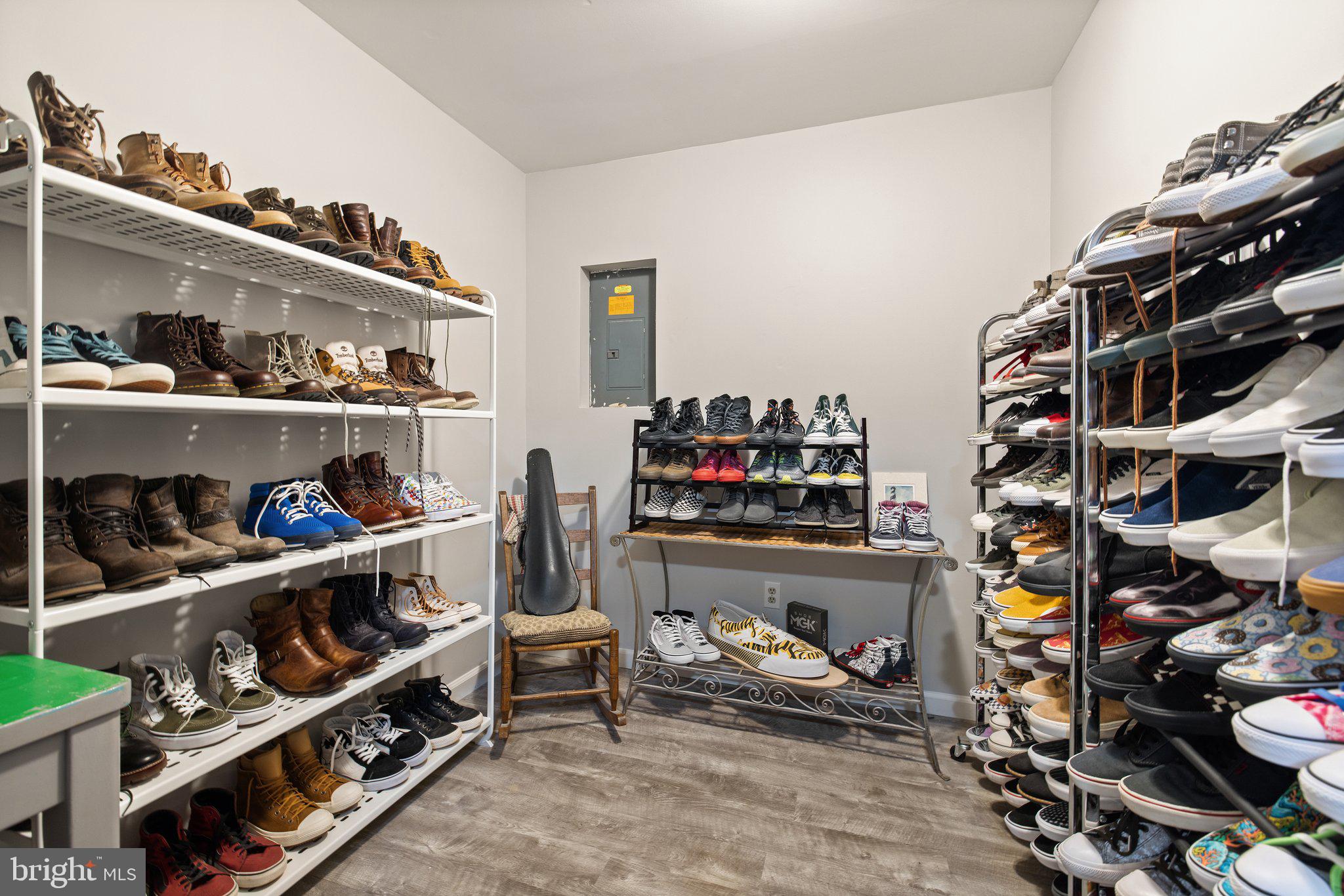 LAKE RIDGE - Residential