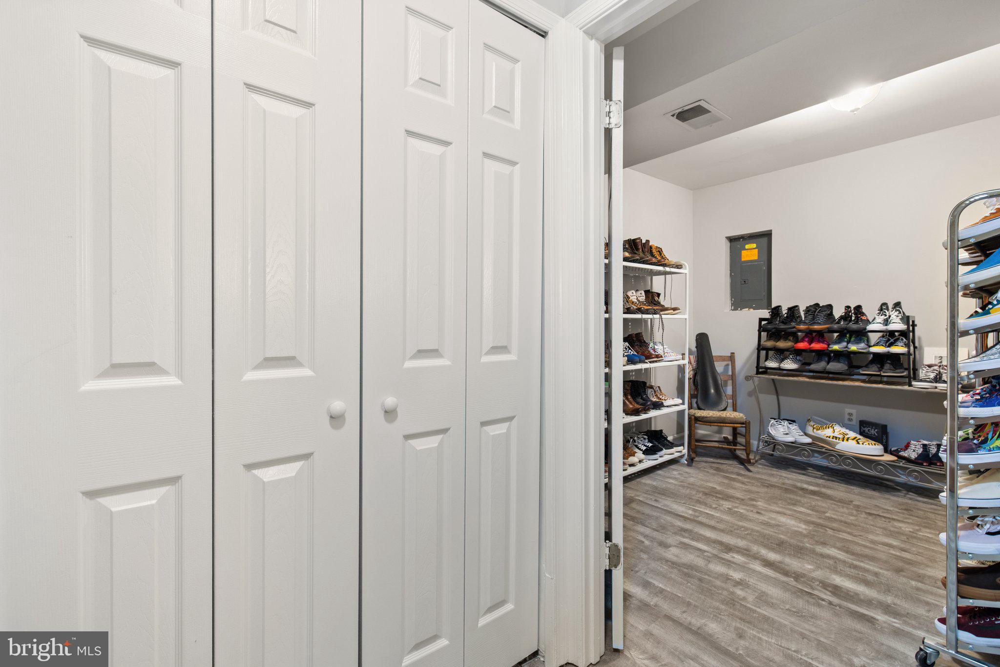 LAKE RIDGE - Residential