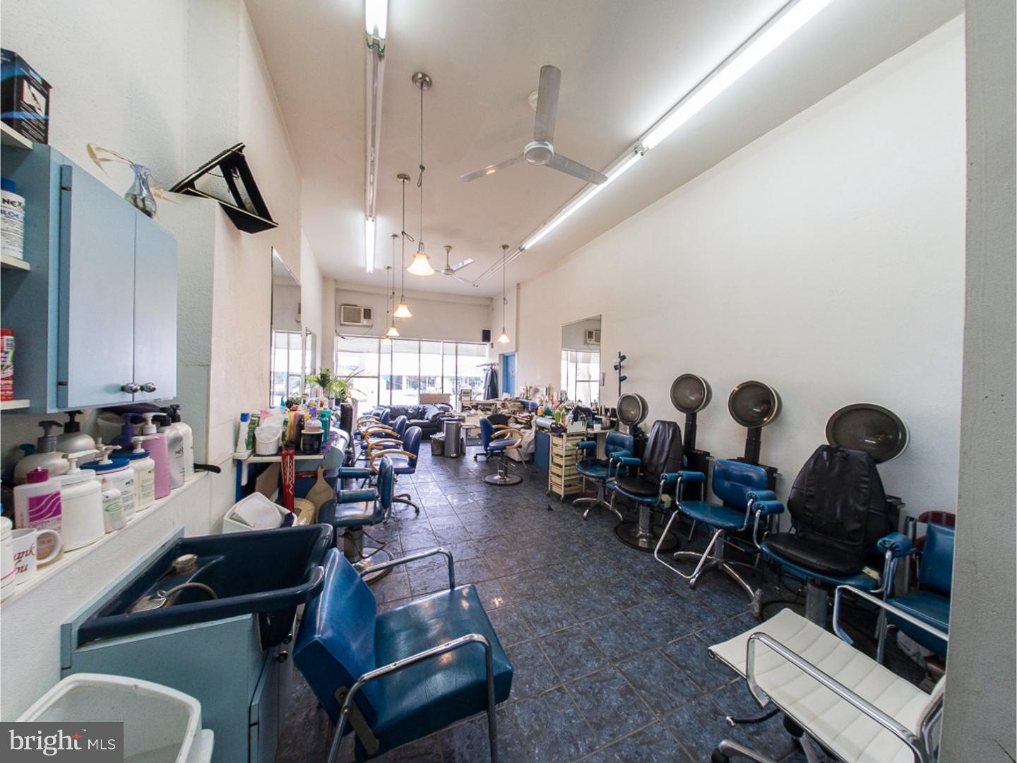 FAIRMOUNT - Commercial Sale