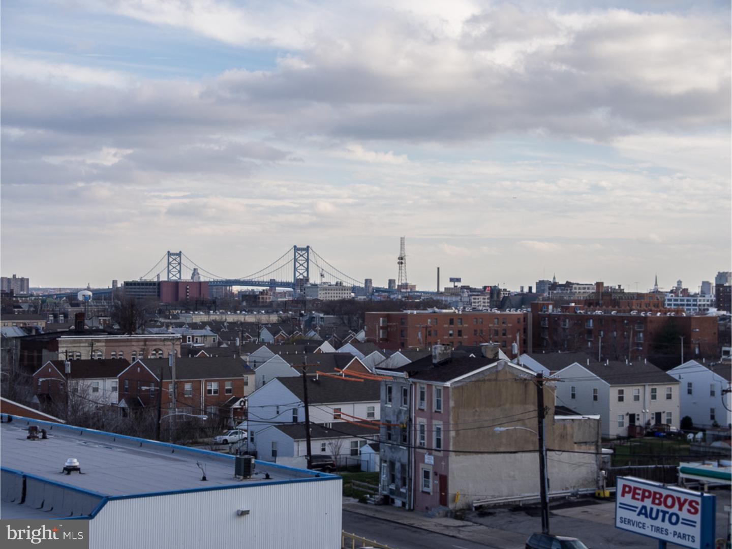 FAIRMOUNT - Commercial Sale