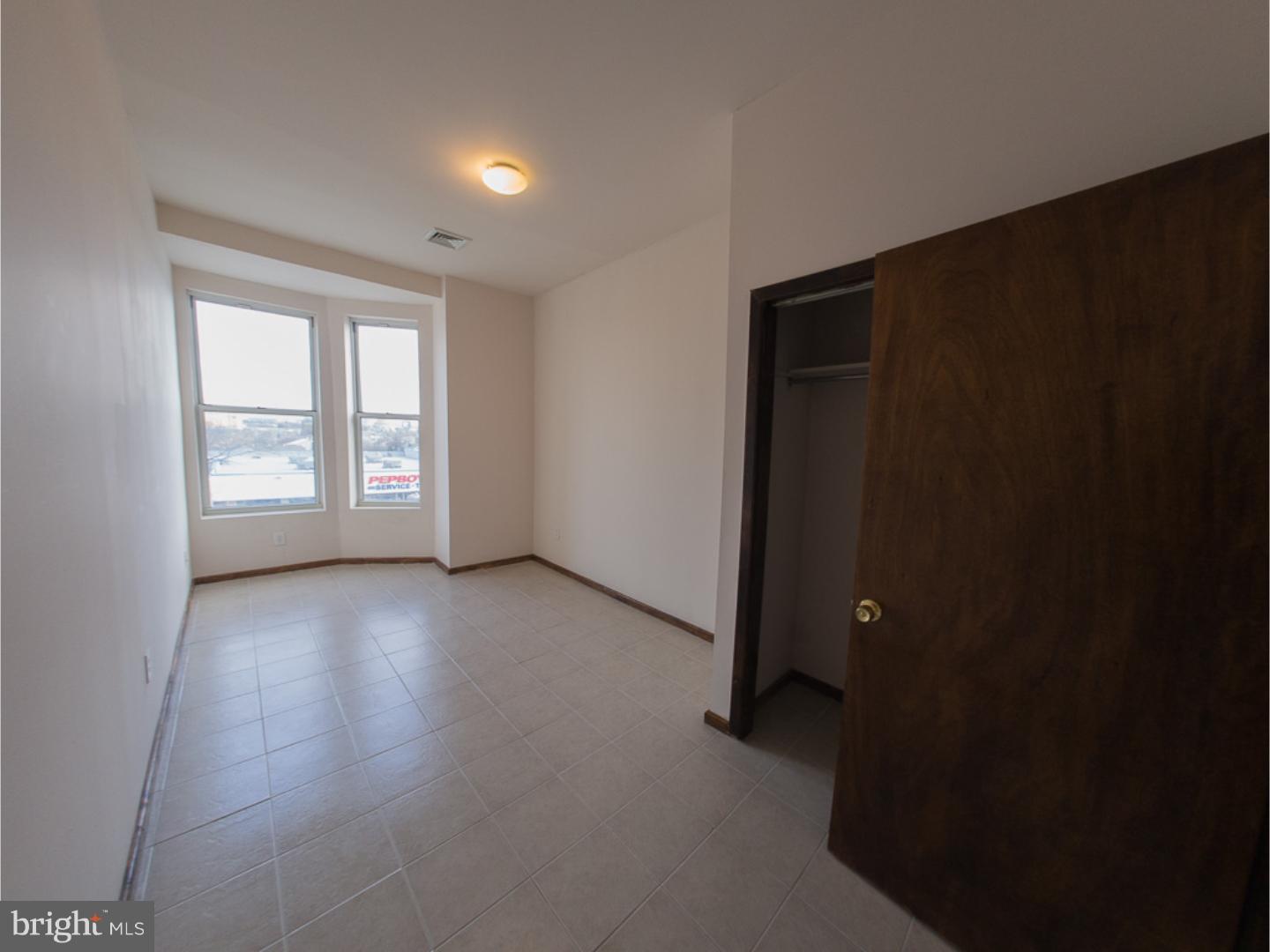 FAIRMOUNT - Commercial Sale