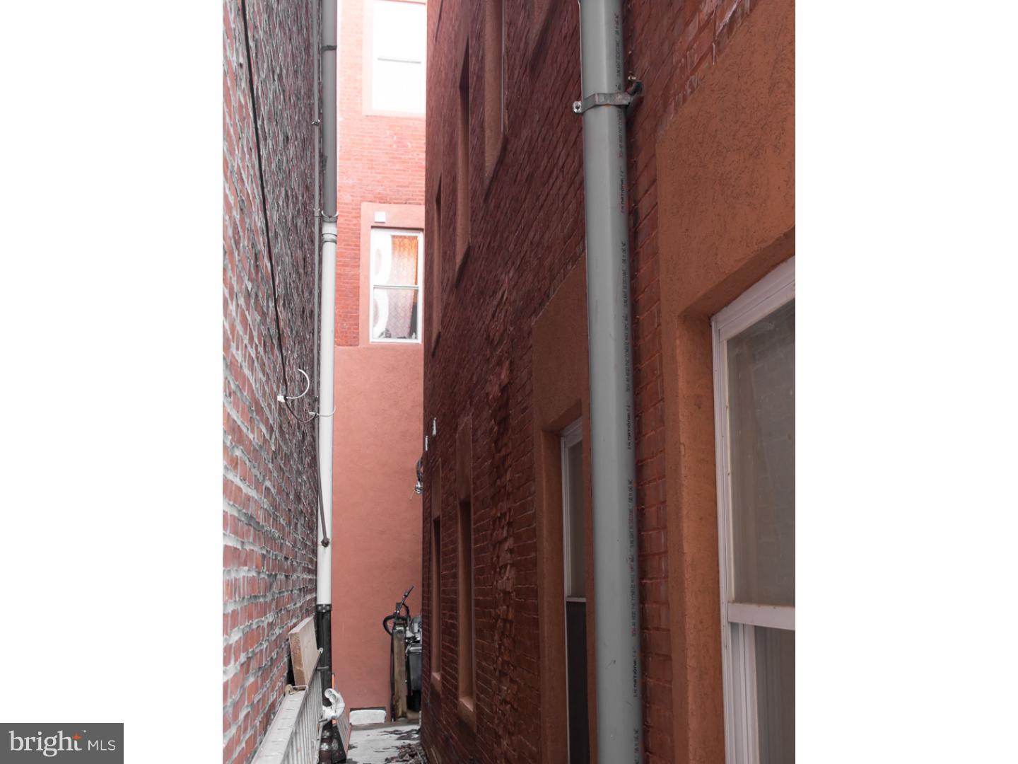 FAIRMOUNT - Commercial Sale