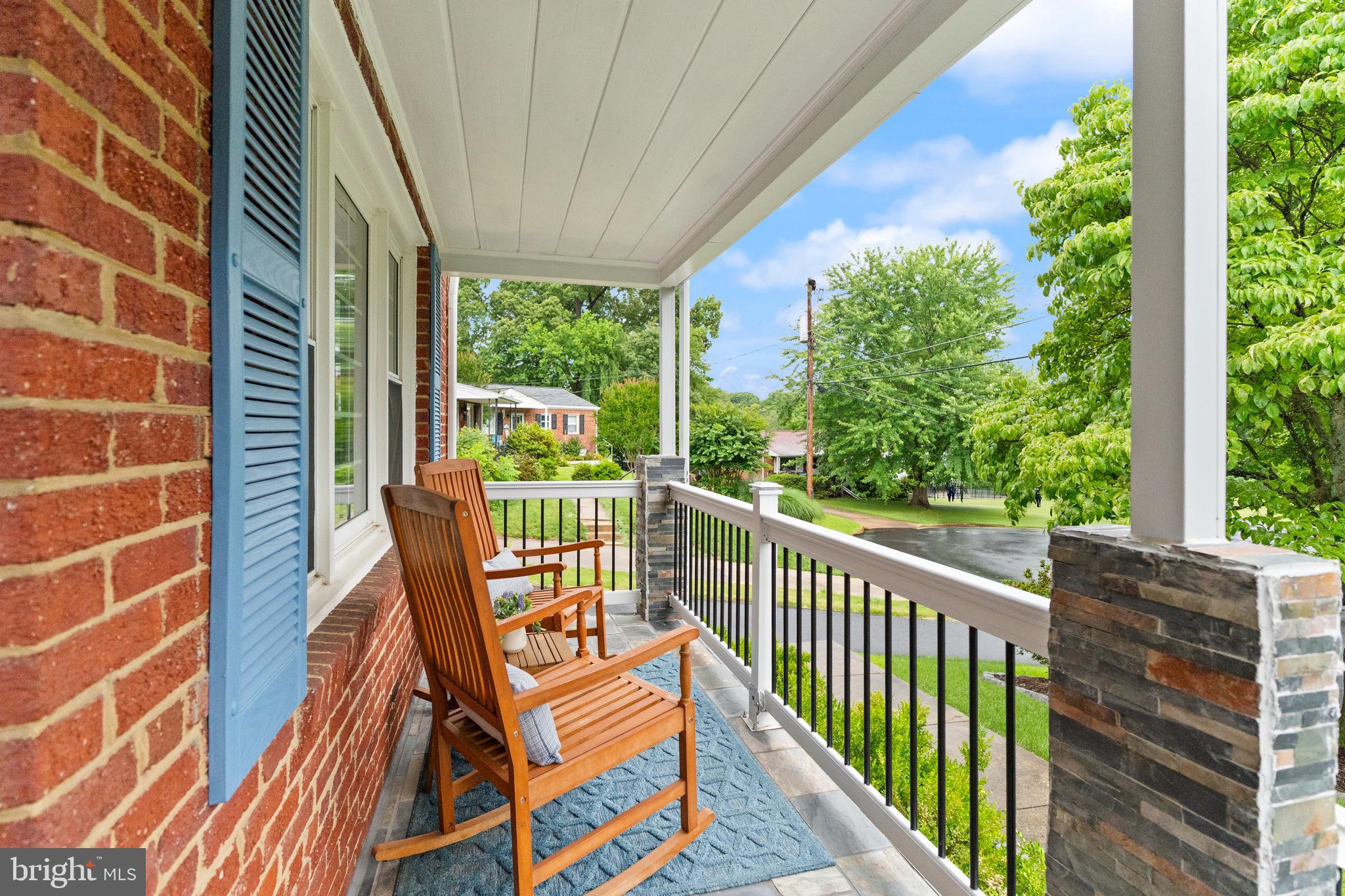 3912 FAIRVIEW DRIVE
