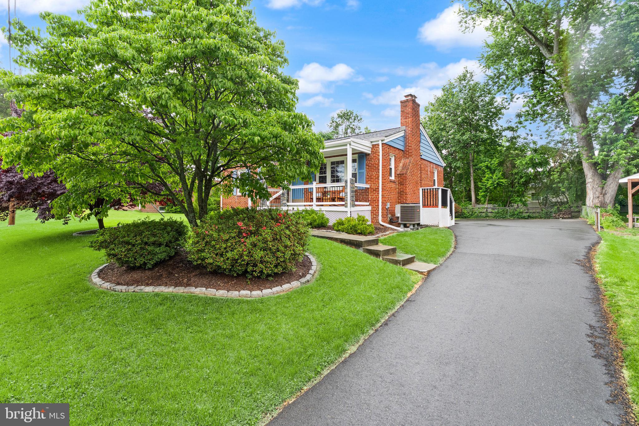 3912 FAIRVIEW DRIVE